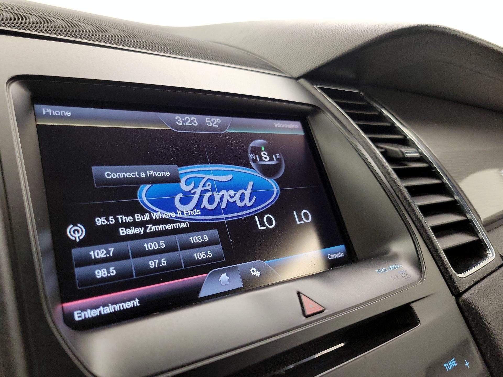 Thumbnail: 2015 Ford Taurus - 15