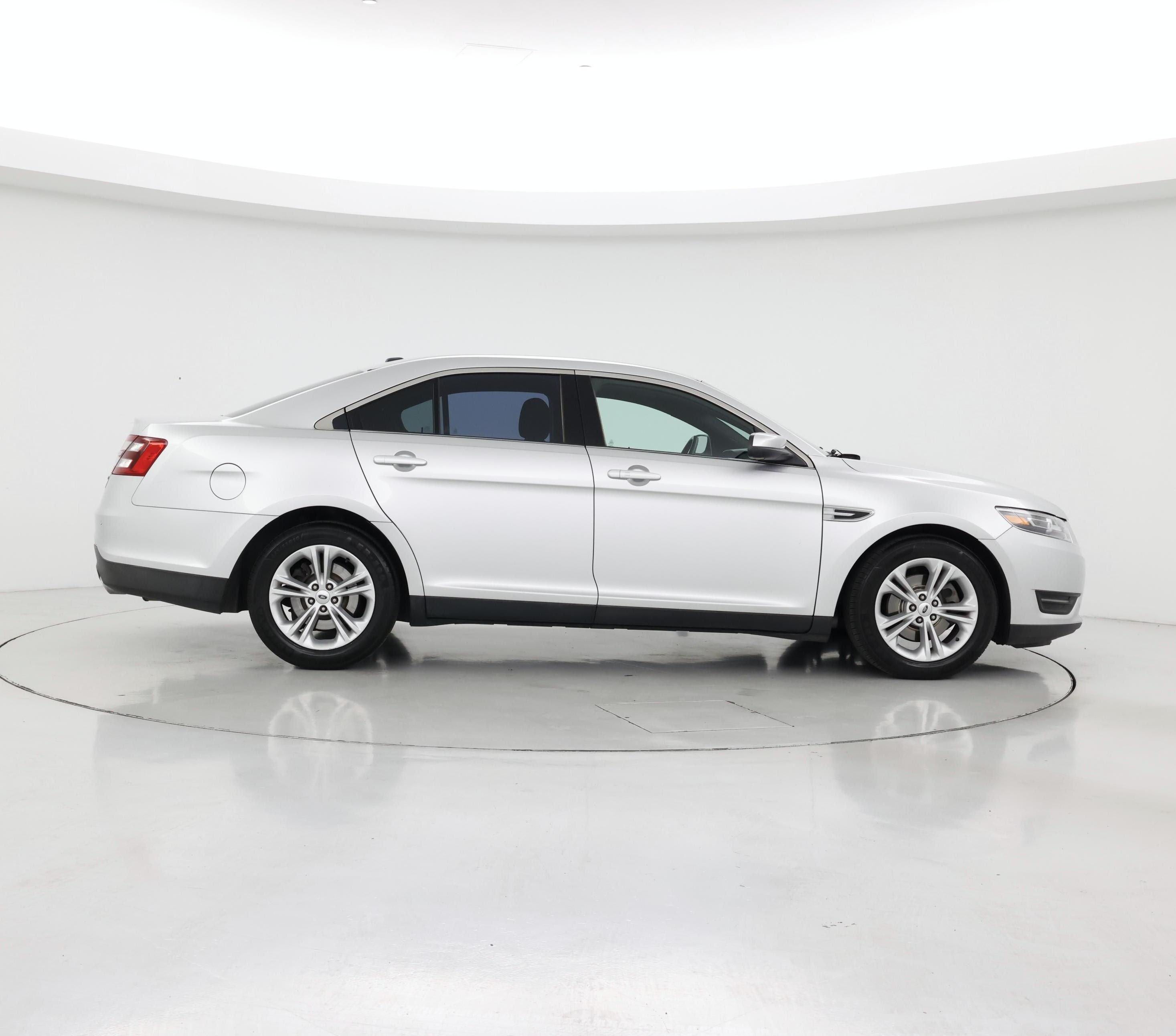 Thumbnail: 2015 Ford Taurus - 7