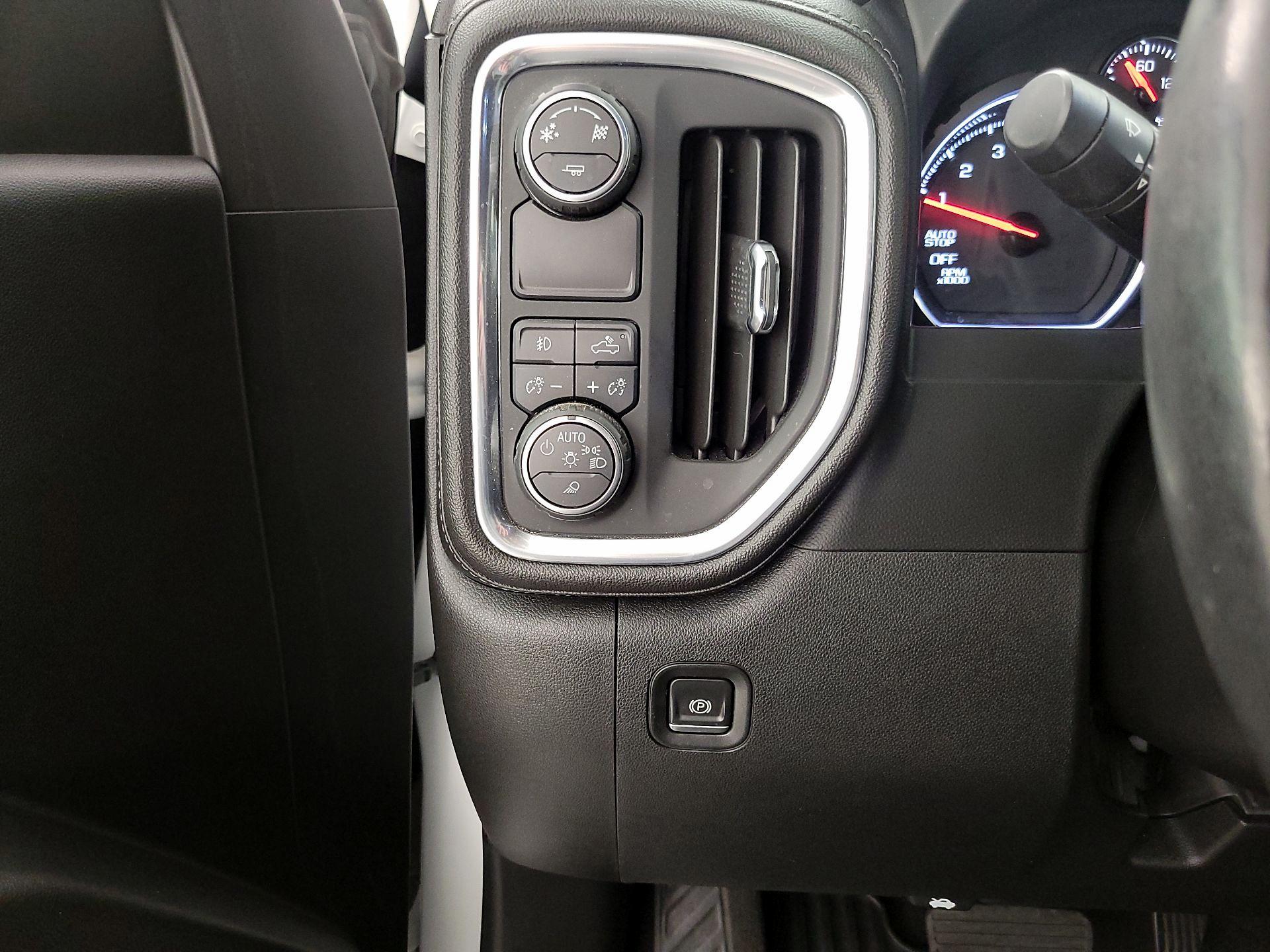 Thumbnail: 2019 Chevrolet Silverado 1500 - 13