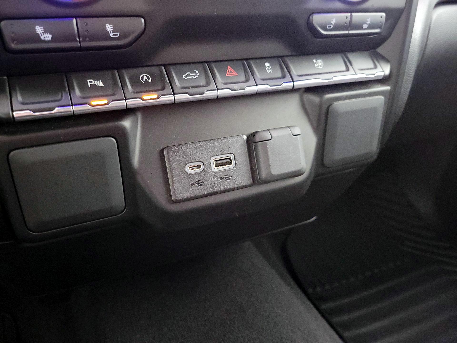 Thumbnail: 2019 Chevrolet Silverado 1500 - 18