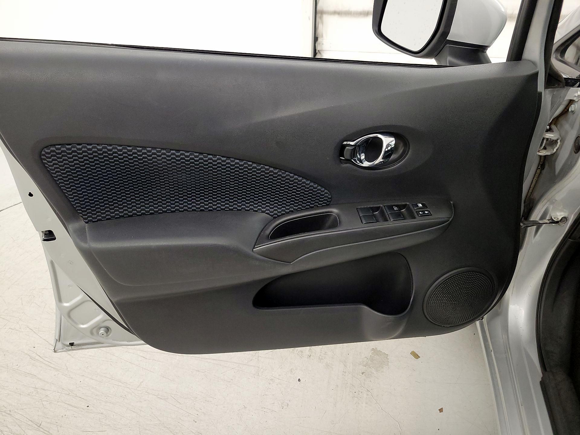 Thumbnail: 2015 Nissan Versa Note - 12