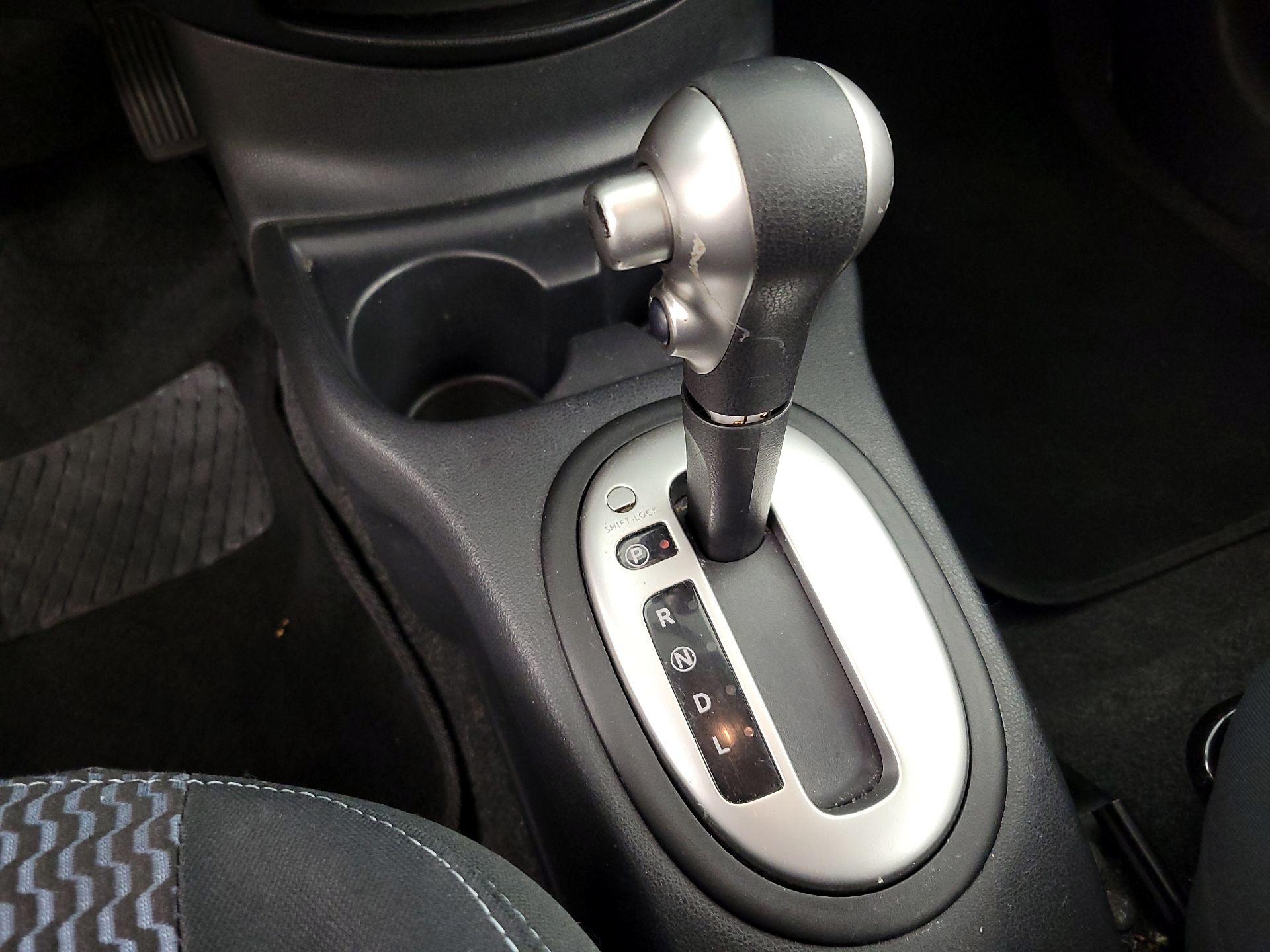 Thumbnail: 2015 Nissan Versa Note - 16