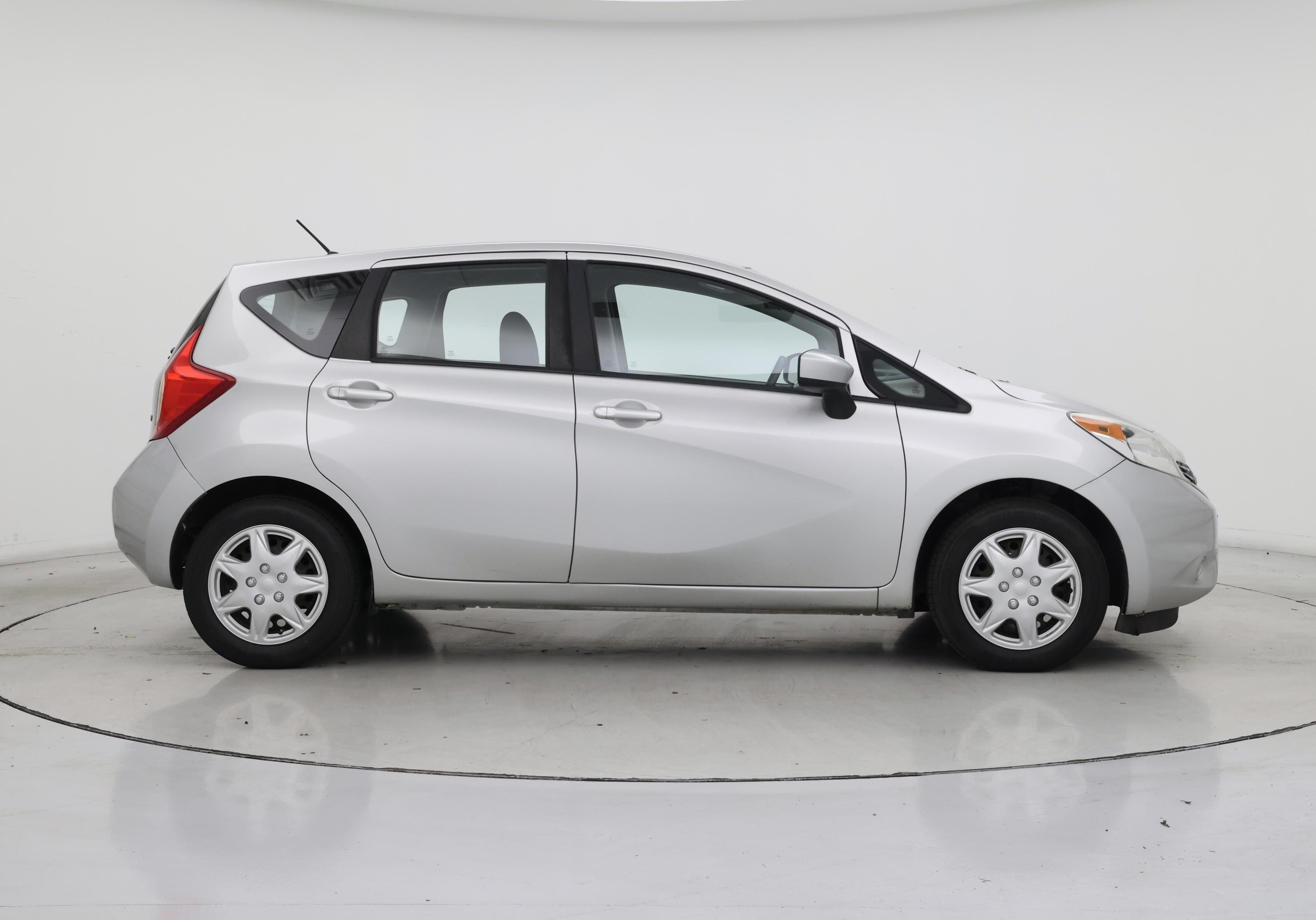 Thumbnail: 2015 Nissan Versa Note - 7