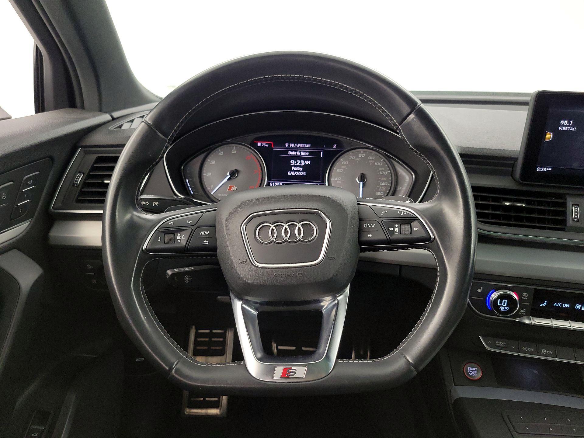 Thumbnail: 2019 Audi SQ5 - 10