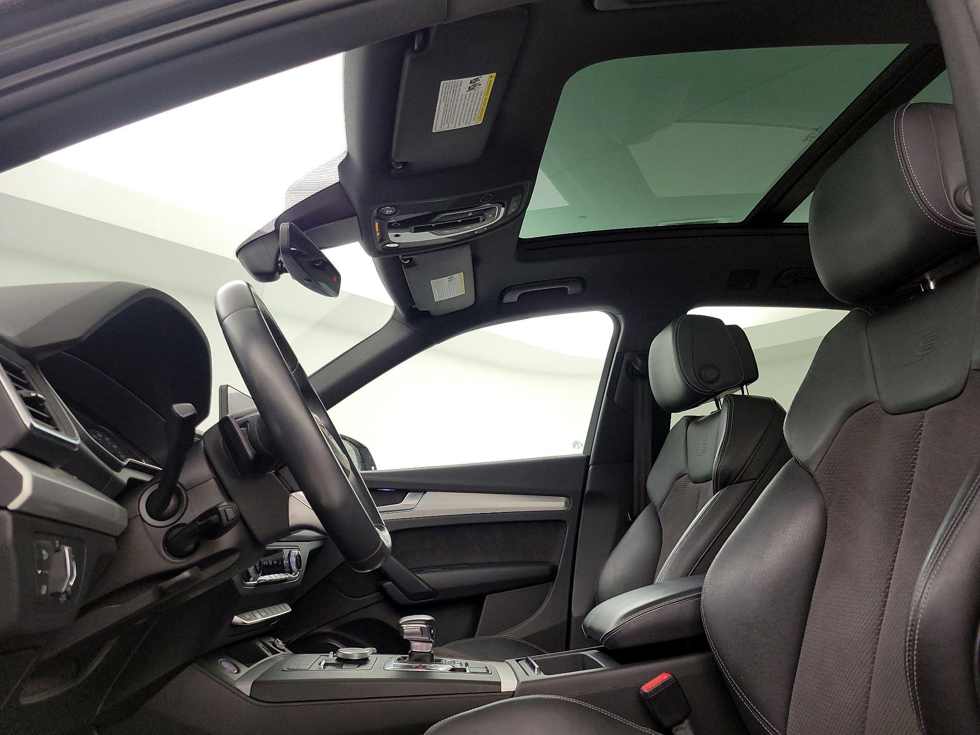 Thumbnail: 2019 Audi SQ5 - 19