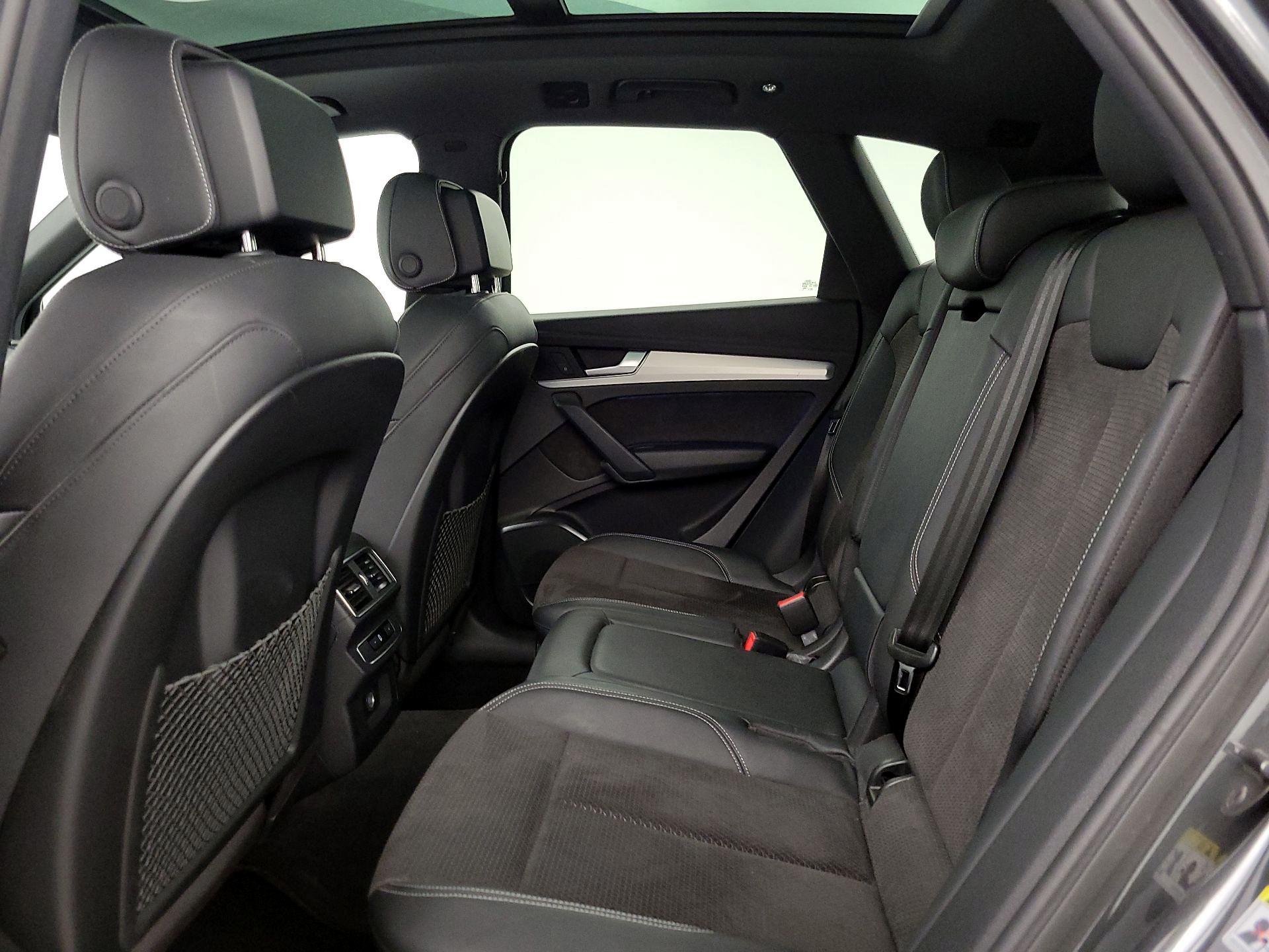 Thumbnail: 2019 Audi SQ5 - 20