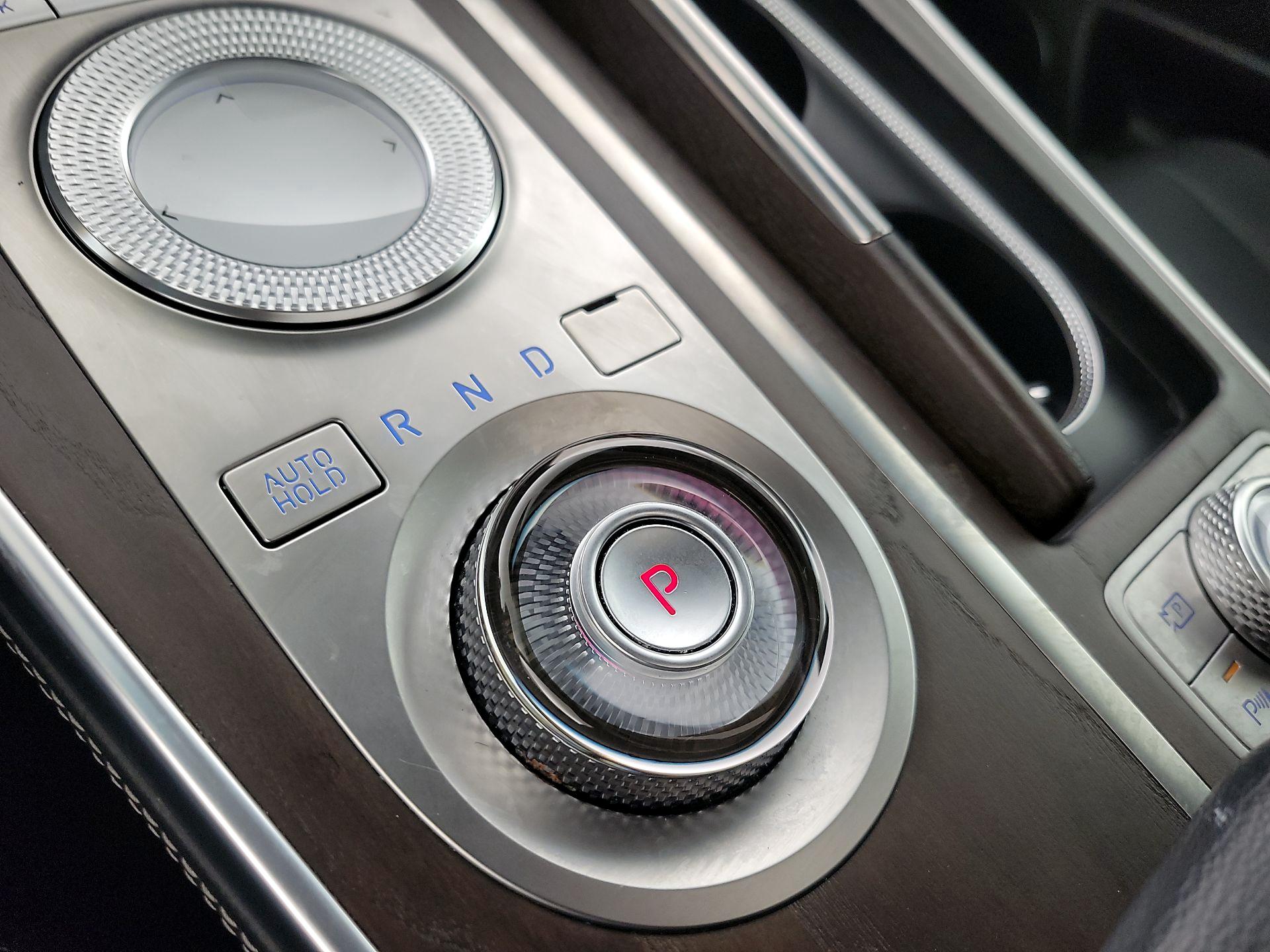 Thumbnail: 2021 Genesis GV80 - 18