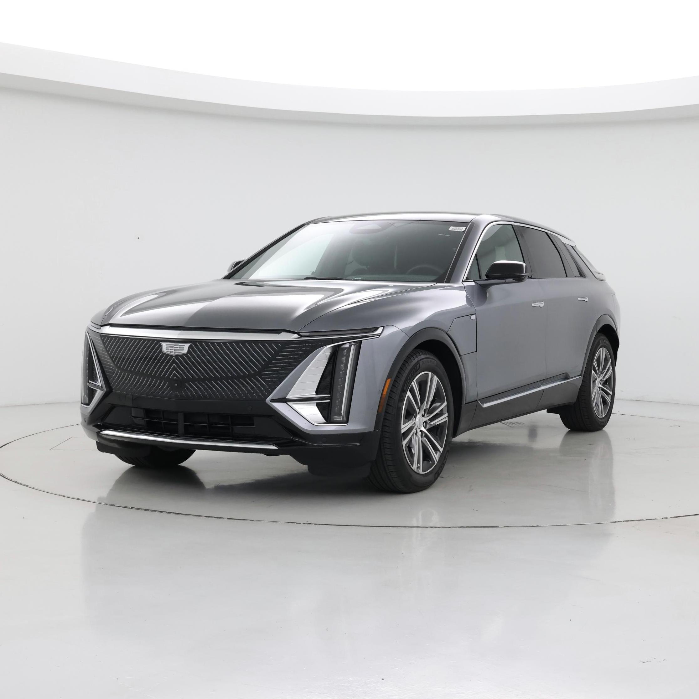 Thumbnail: 2023 Cadillac Lyriq - 4