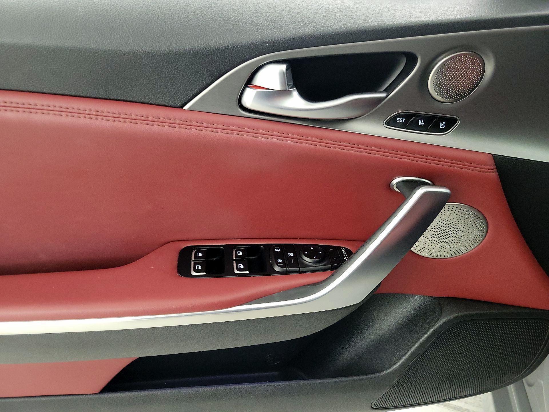 Thumbnail: 2020 Kia Stinger - 12