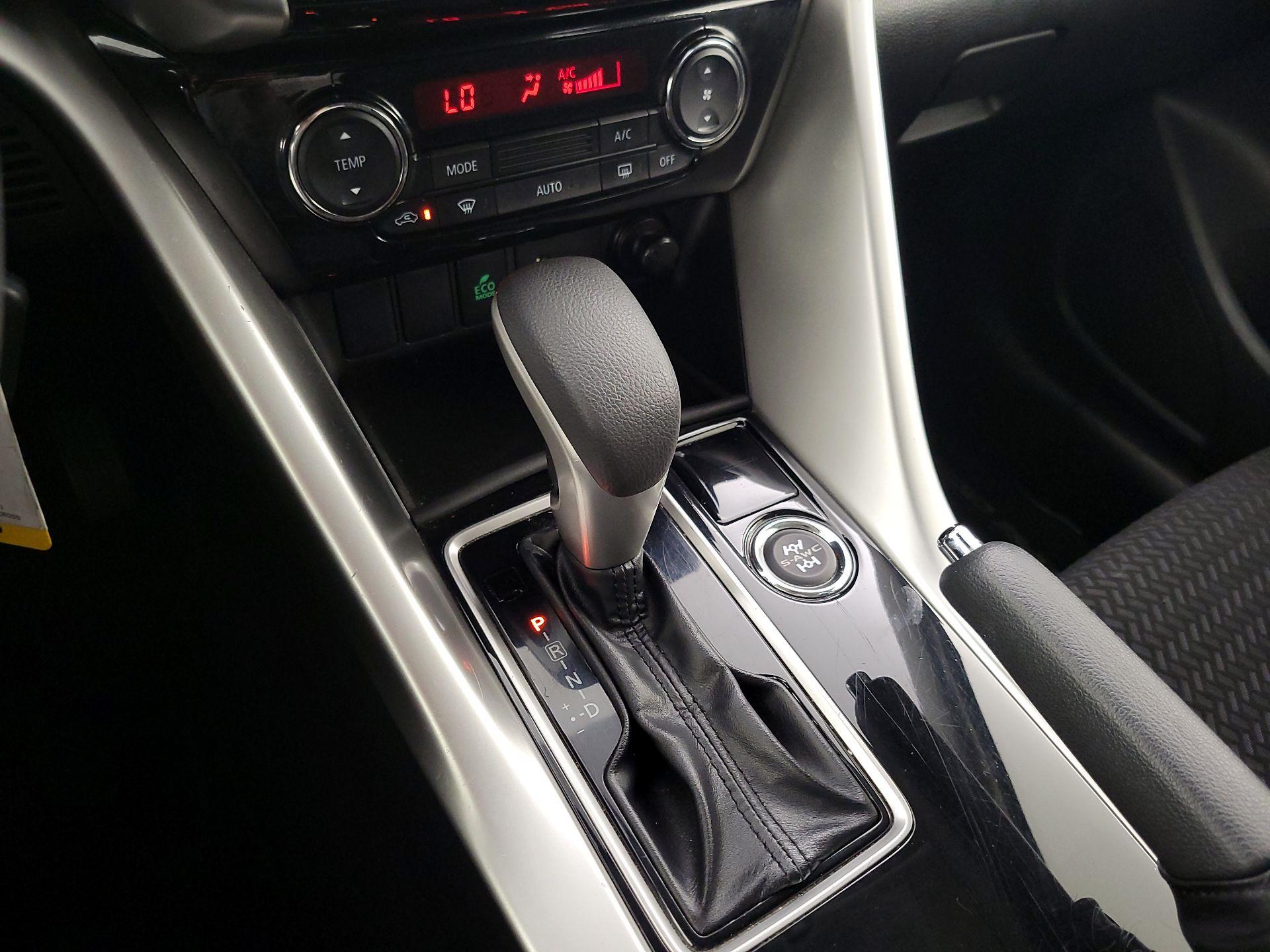 Thumbnail: 2020 Mitsubishi Eclipse Cross - 17