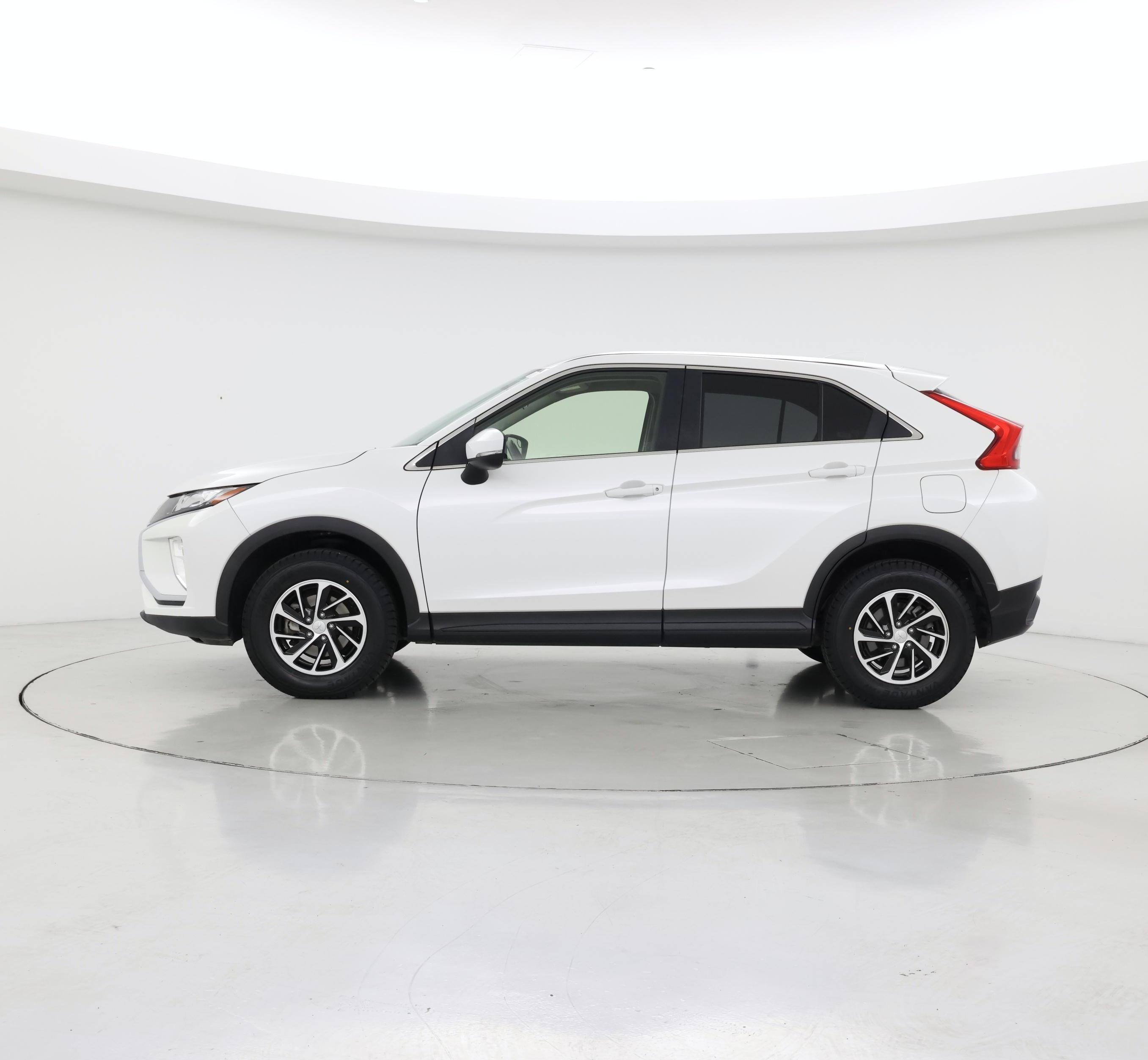 Thumbnail: 2020 Mitsubishi Eclipse Cross - 3