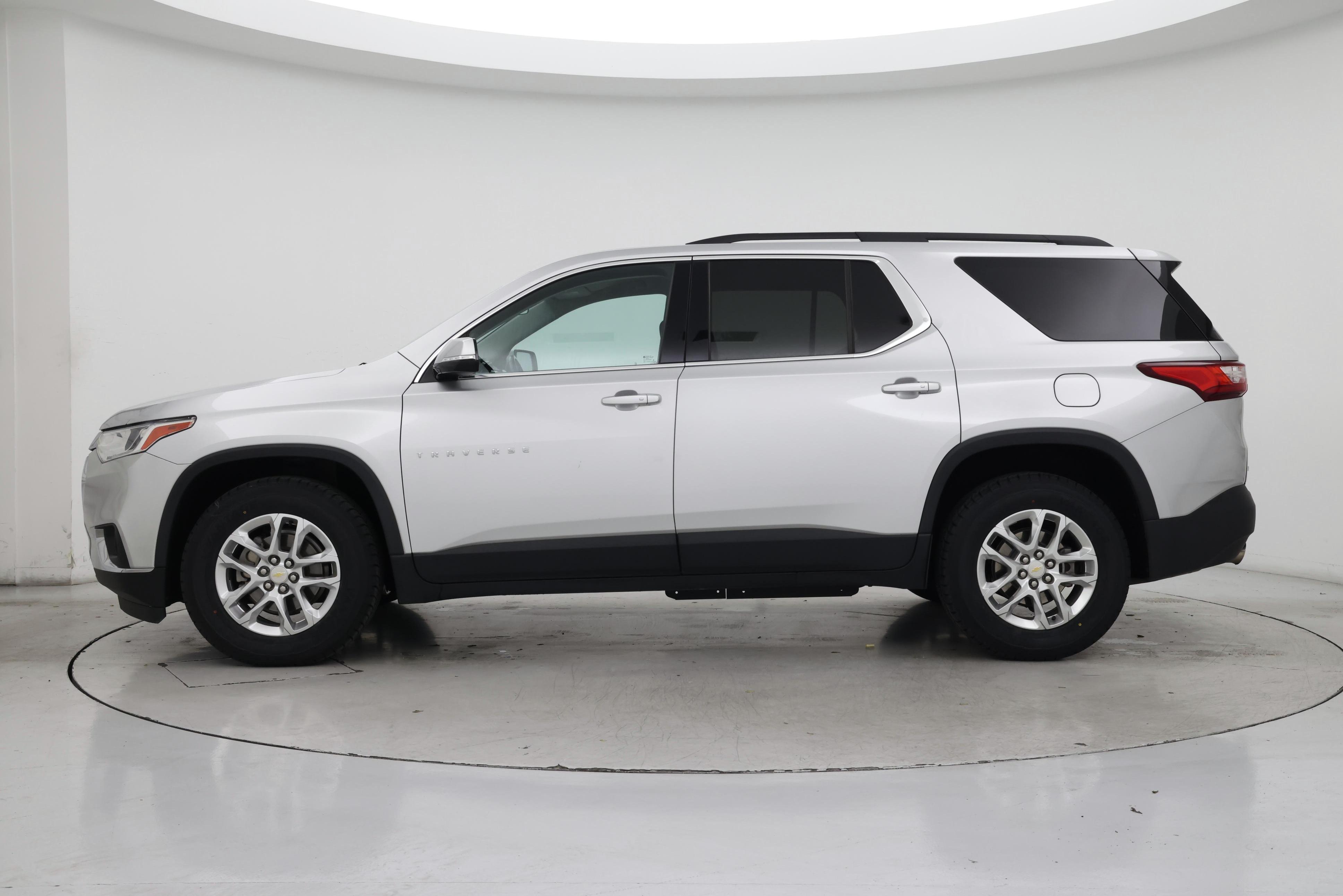 Thumbnail: 2019 Chevrolet Traverse - 3