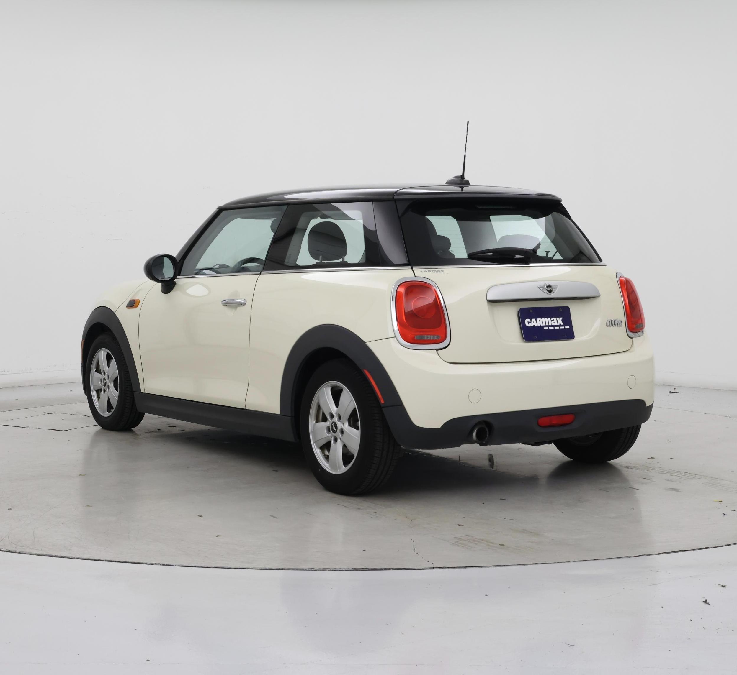 Thumbnail: 2015 MINI Cooper Hardtop - 2