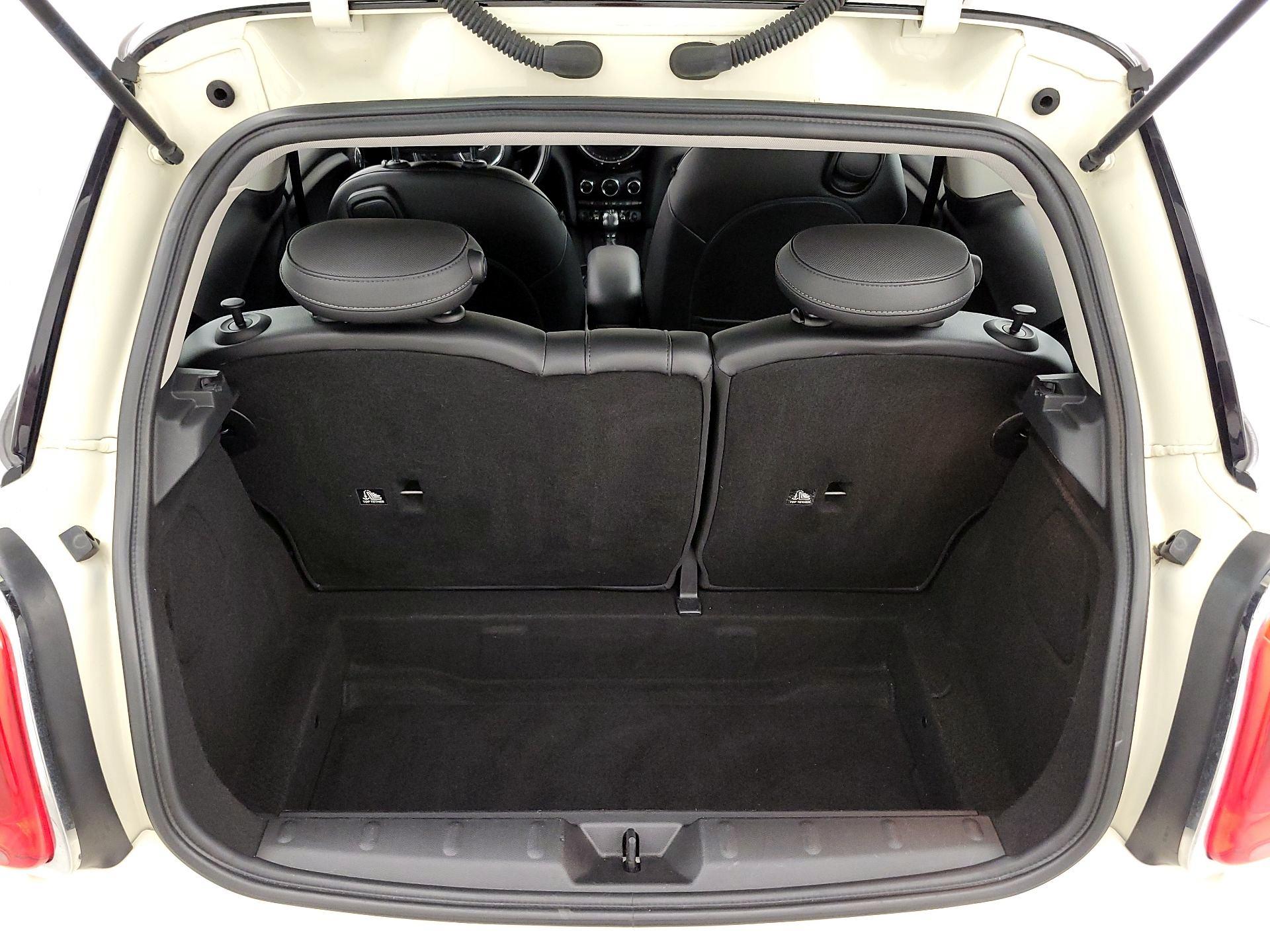 Thumbnail: 2015 MINI Cooper Hardtop - 19