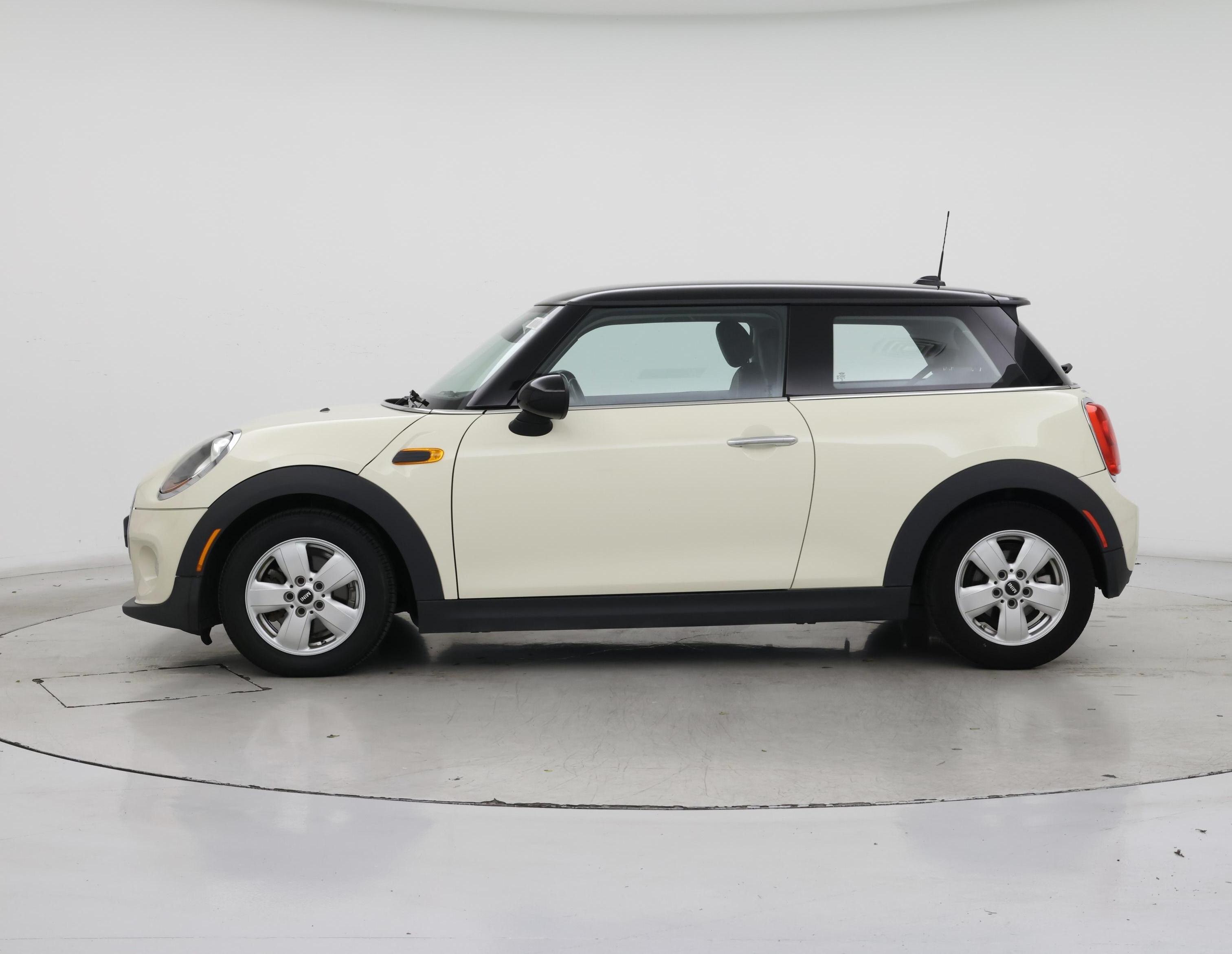 Thumbnail: 2015 MINI Cooper Hardtop - 3