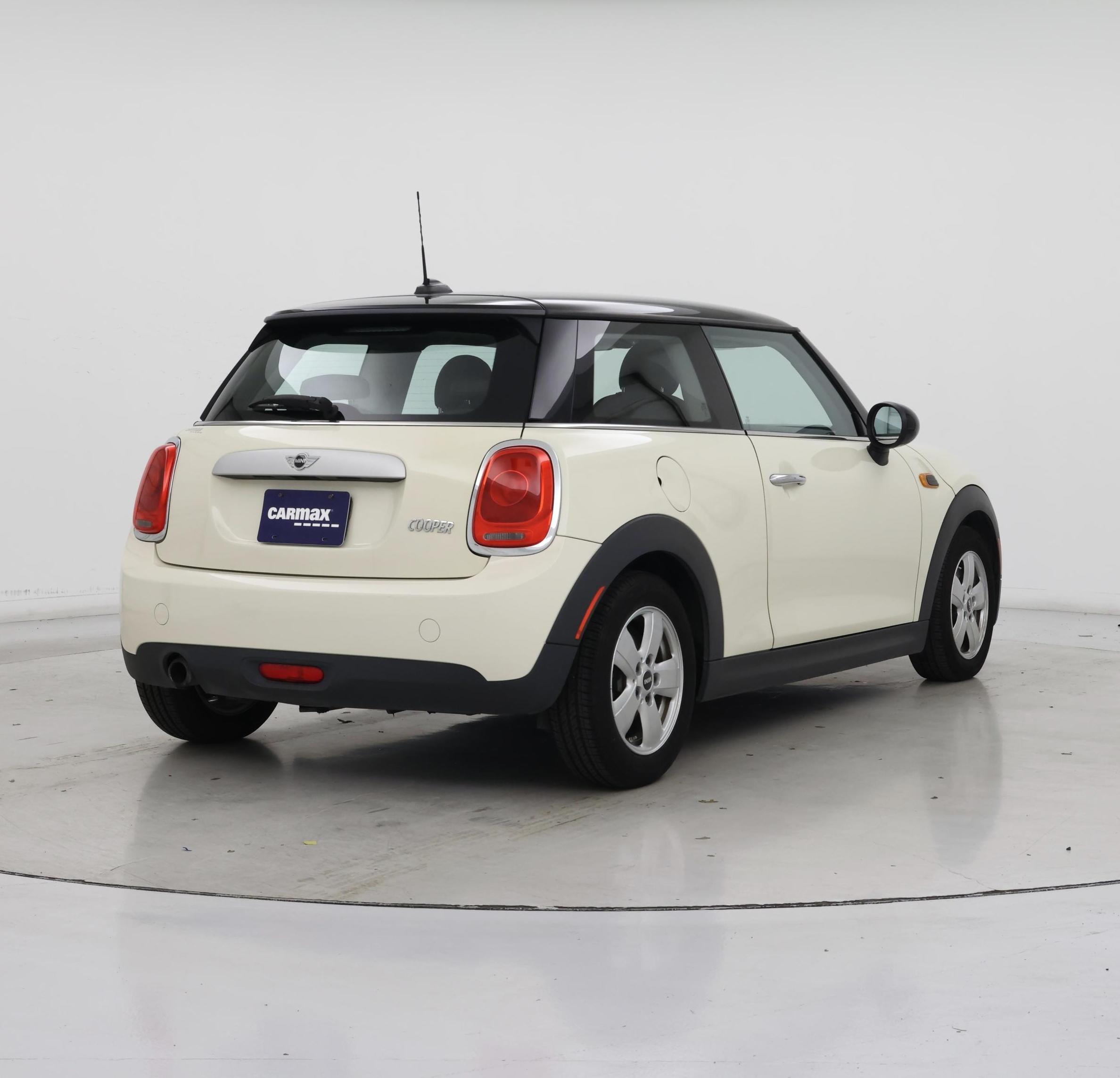 Thumbnail: 2015 MINI Cooper Hardtop - 8