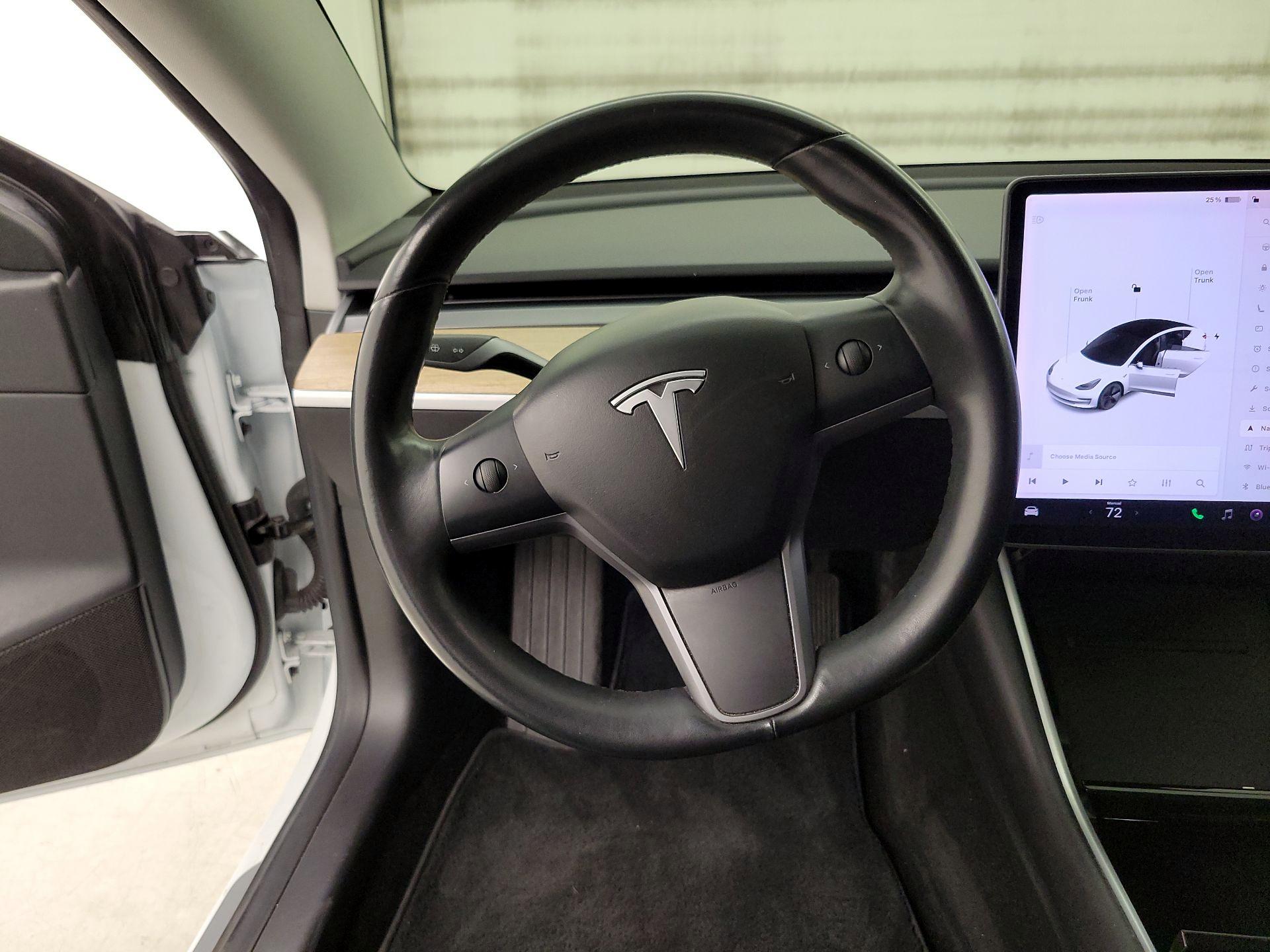 Thumbnail: 2018 Tesla Model 3 - 10