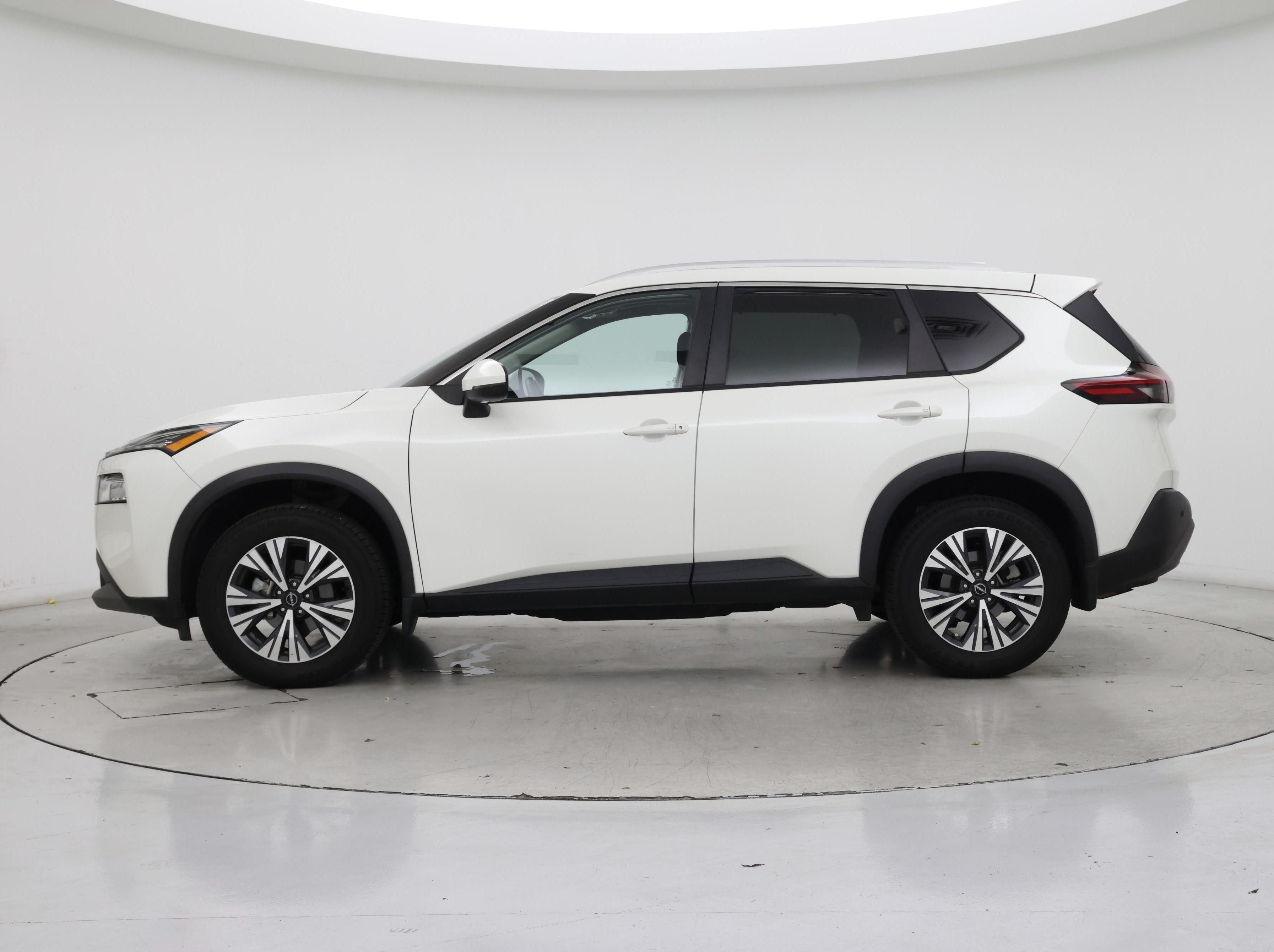 Thumbnail: 2022 Nissan Rogue - 3