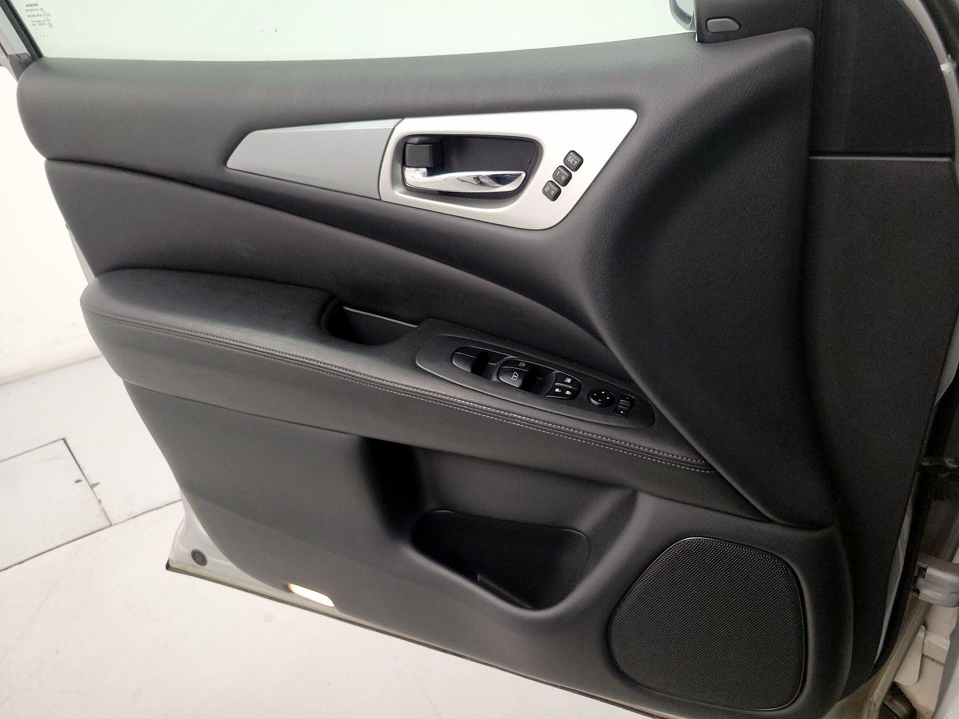 Thumbnail: 2020 Nissan Pathfinder - 12