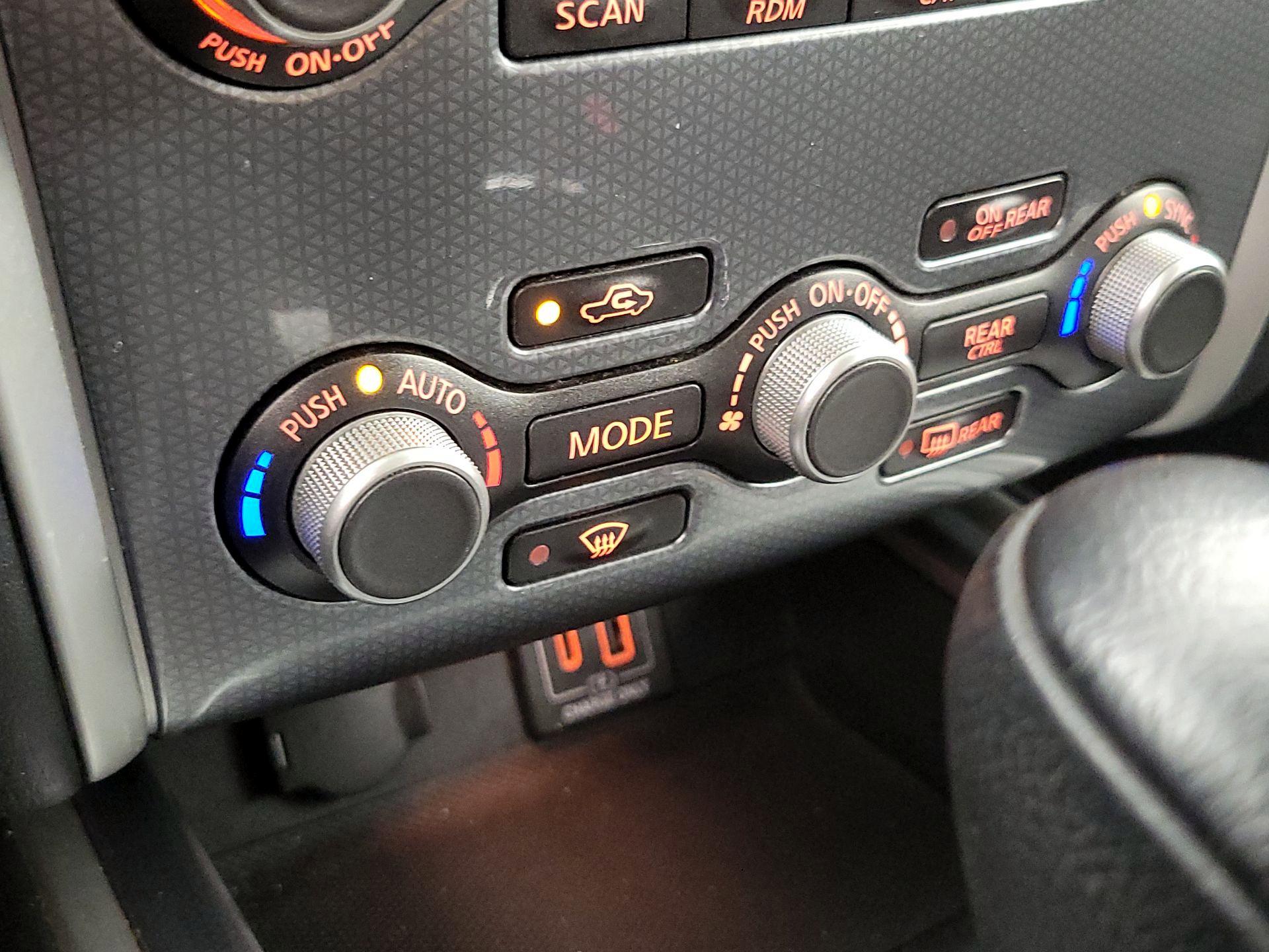 Thumbnail: 2020 Nissan Pathfinder - 16