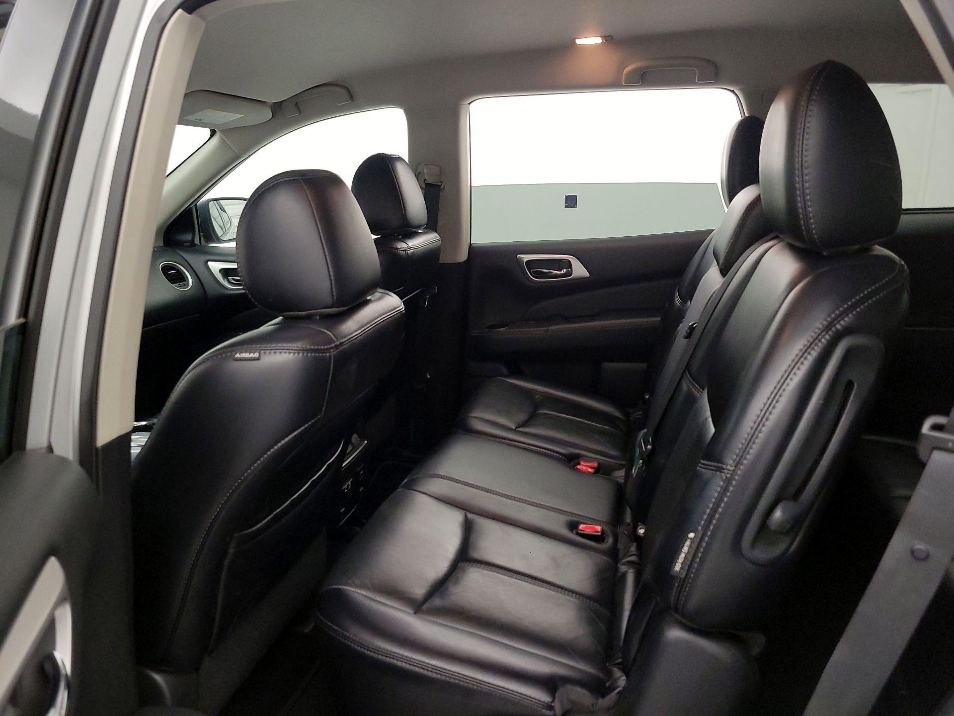 Thumbnail: 2020 Nissan Pathfinder - 19