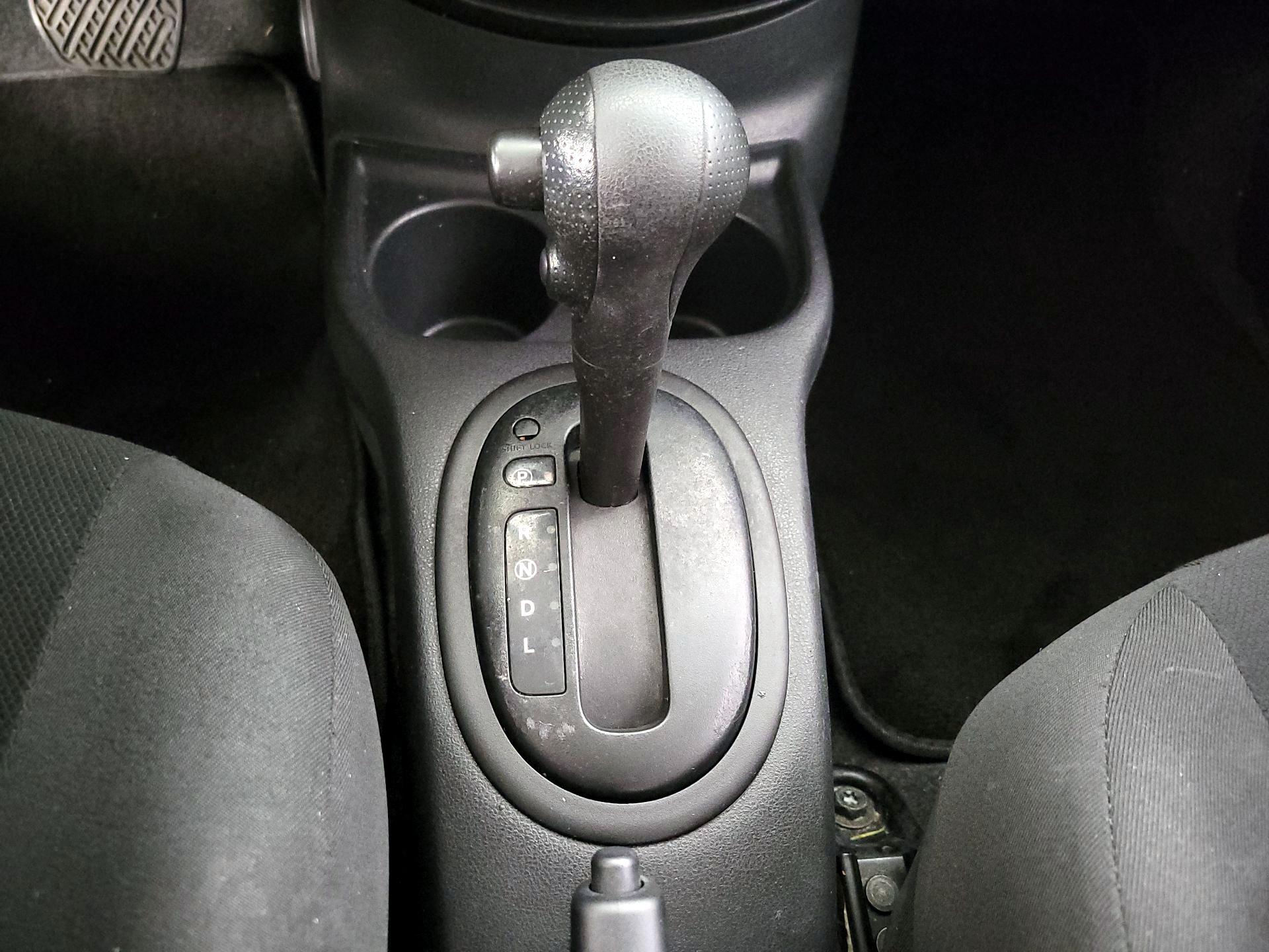 Thumbnail: 2015 Nissan Versa Note - 16