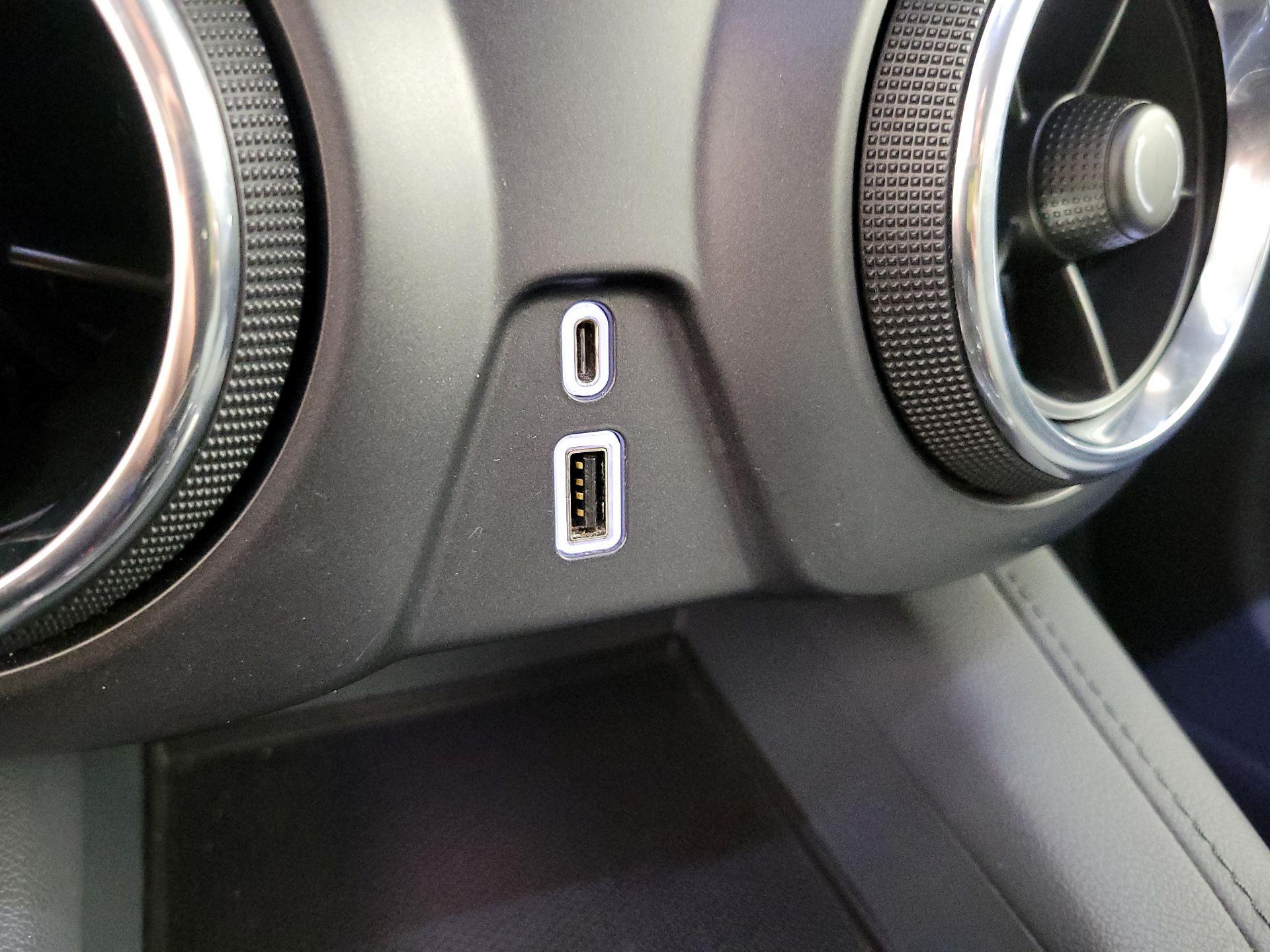 Thumbnail: 2019 Chevrolet Blazer - 19