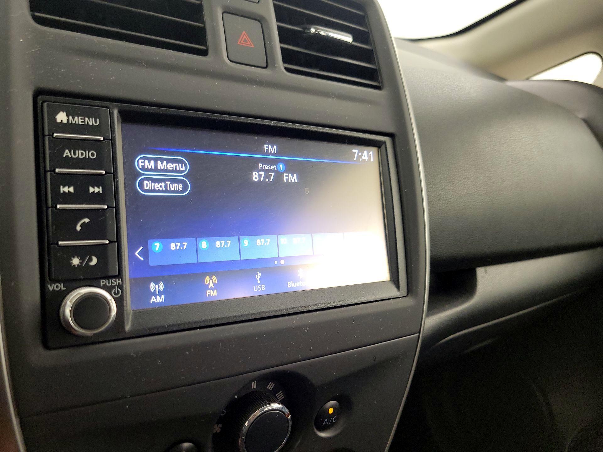 Thumbnail: 2019 Nissan Versa Note - 15