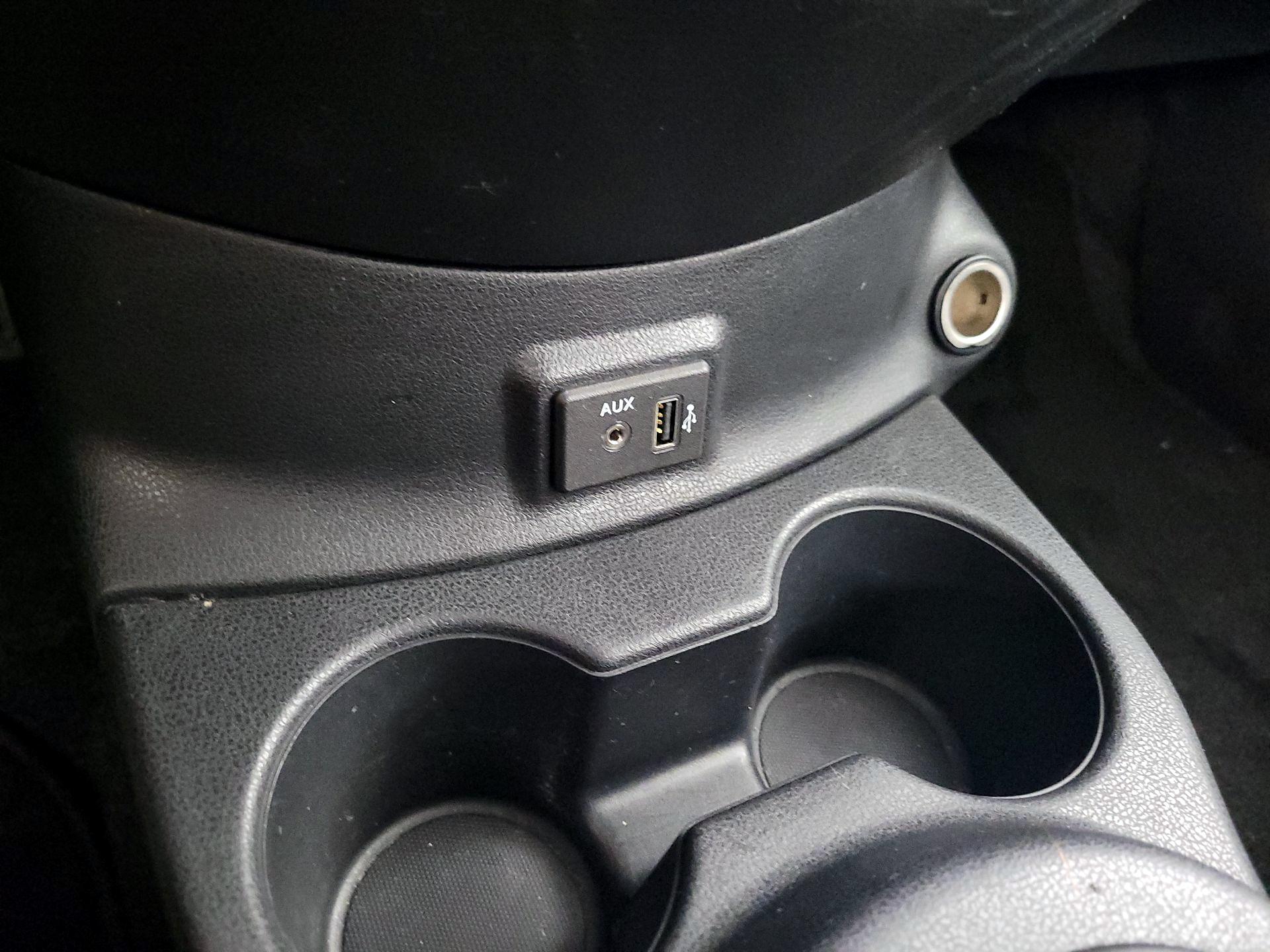 Thumbnail: 2019 Nissan Versa Note - 18