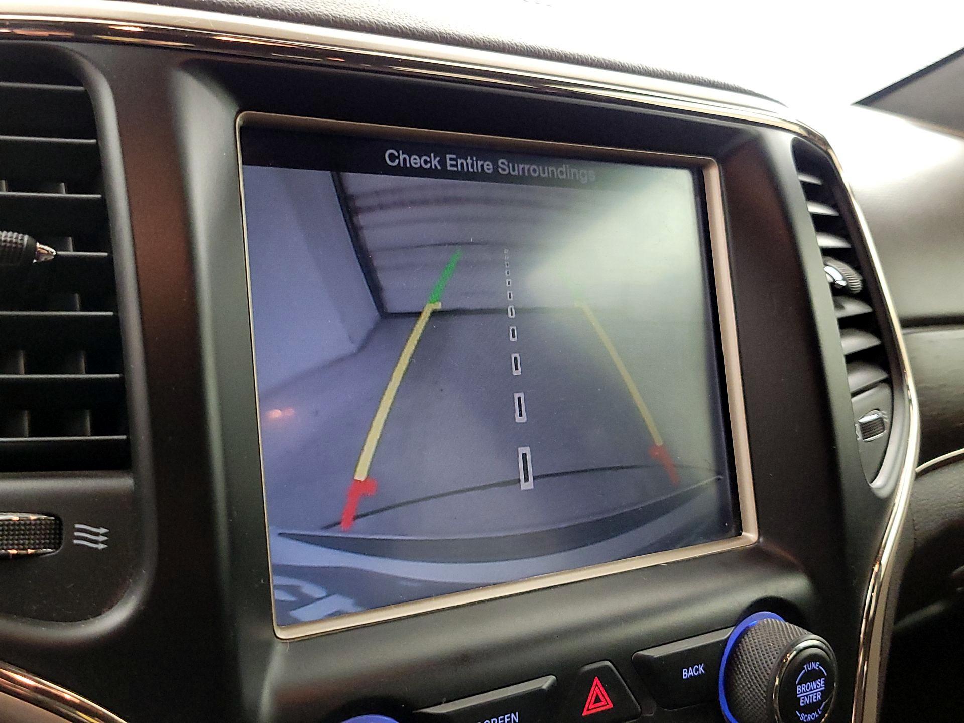 Thumbnail: 2014 Jeep Grand Cherokee - 15