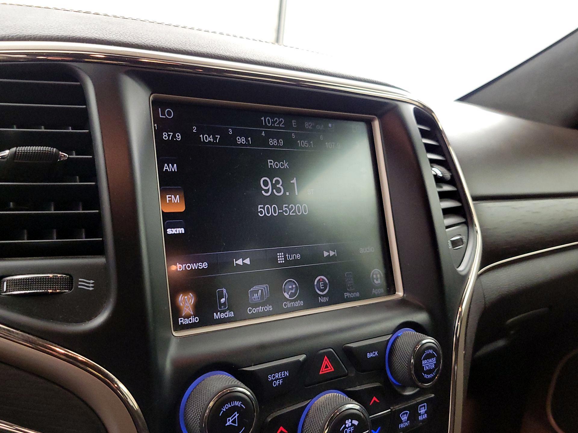 Thumbnail: 2014 Jeep Grand Cherokee - 16