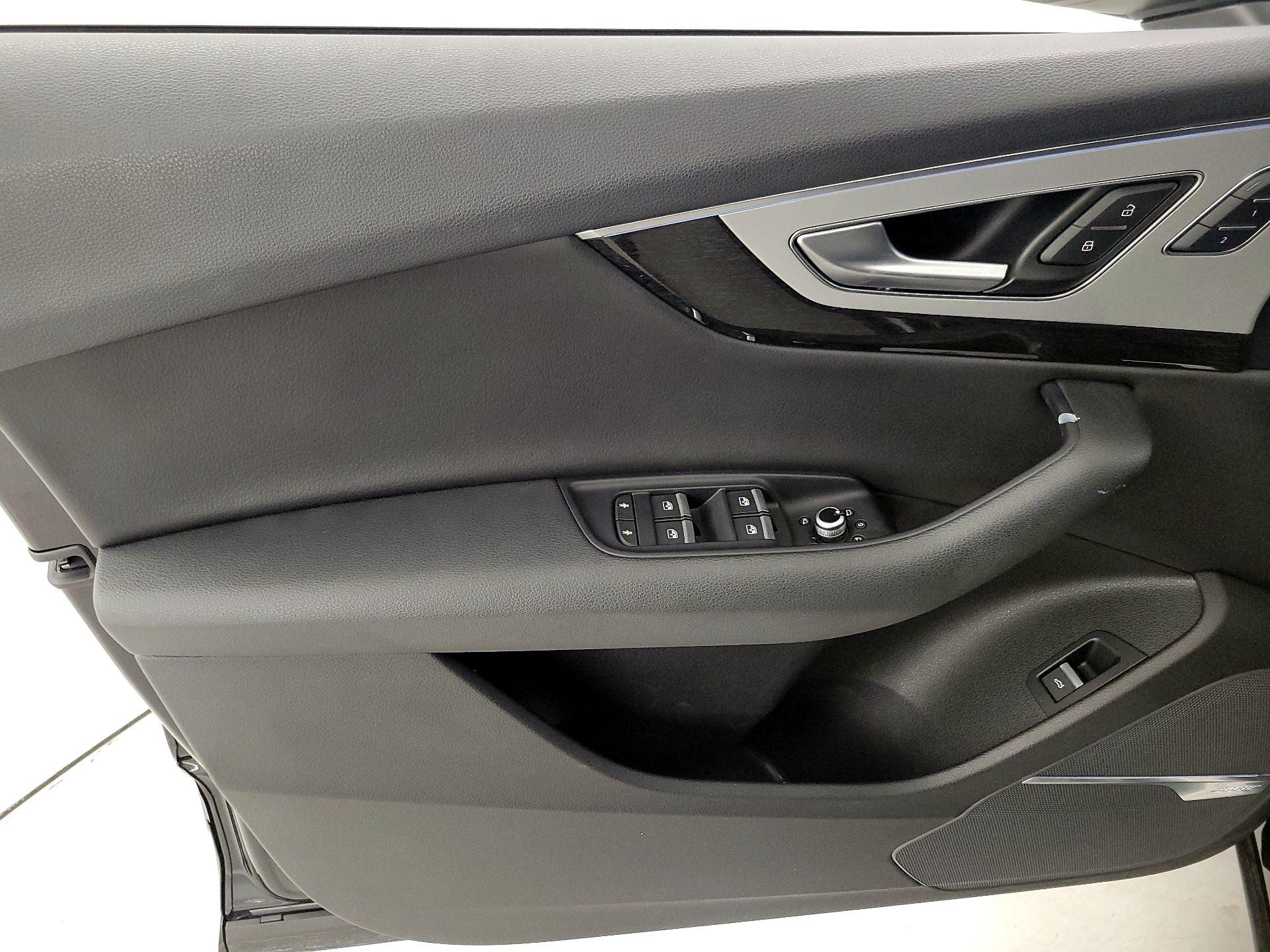 Thumbnail: 2019 Audi Q7 - 12