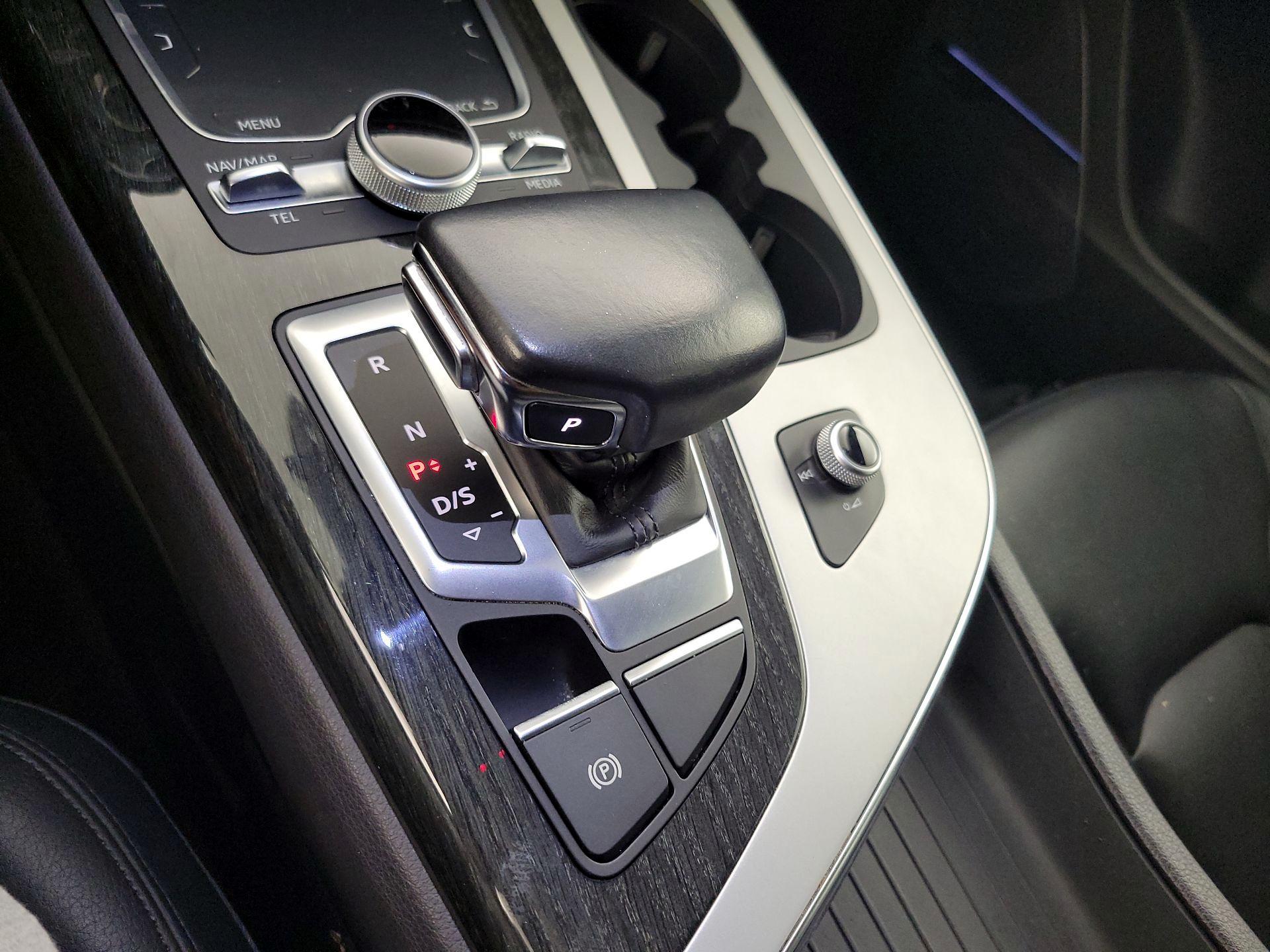 Thumbnail: 2019 Audi Q7 - 18