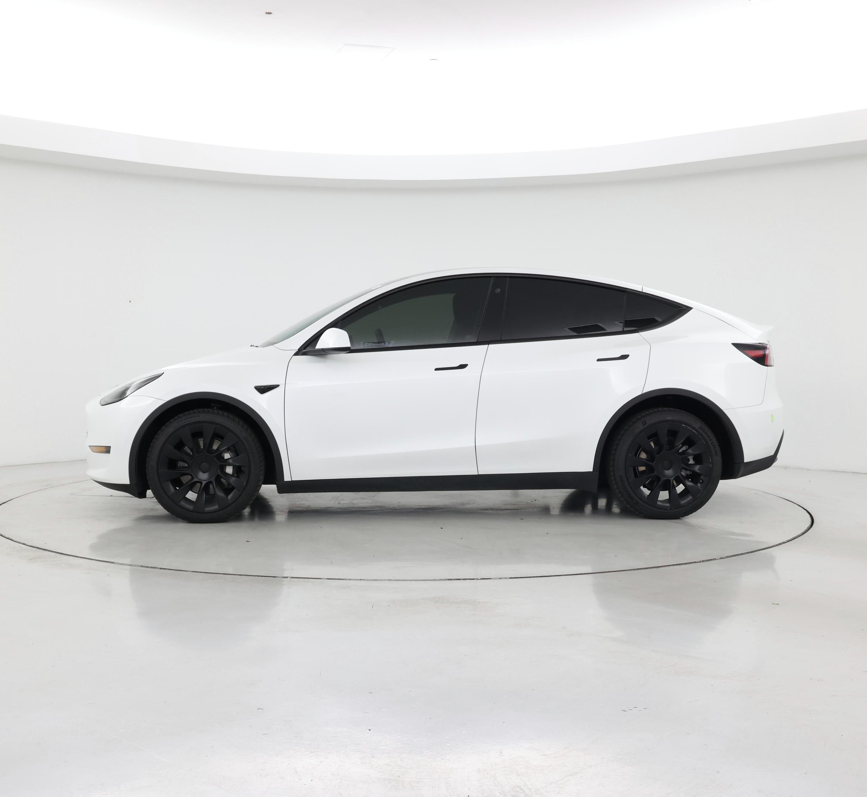 Thumbnail: 2023 Tesla Model Y - 3