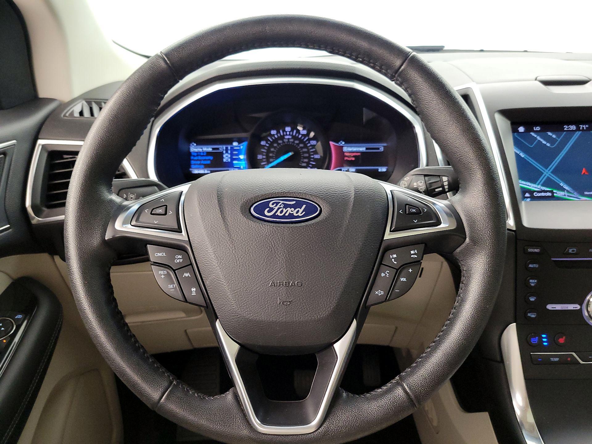 Thumbnail: 2019 Ford Edge - 10