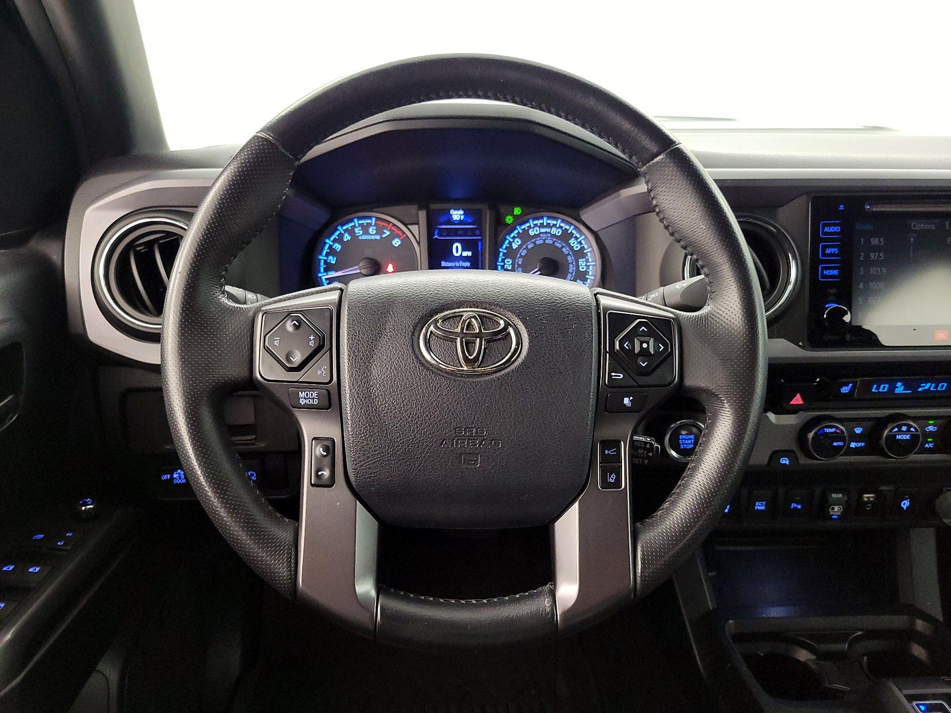 Thumbnail: 2018 Toyota Tacoma - 10