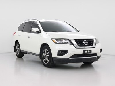 White 2018 Nissan Pathfinder SV
