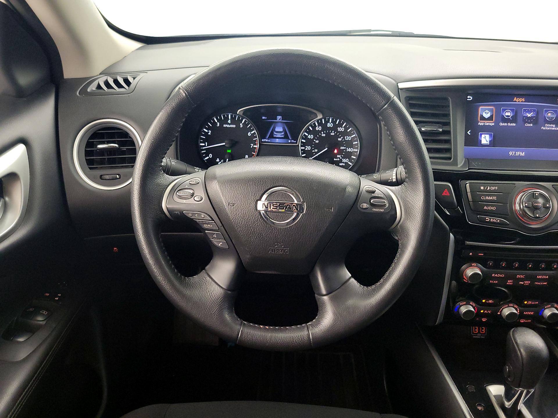 Thumbnail: 2018 Nissan Pathfinder - 10