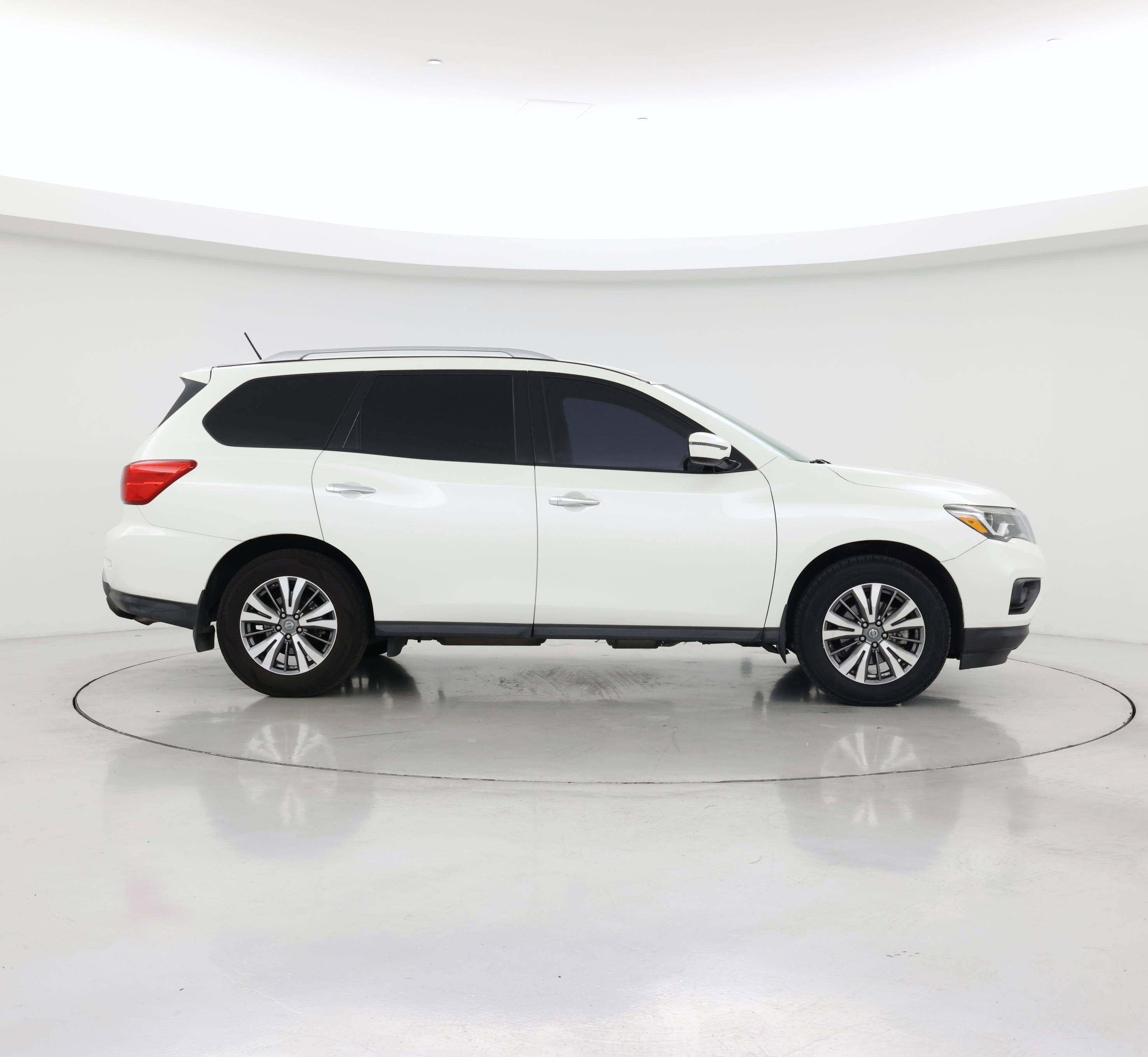 Thumbnail: 2018 Nissan Pathfinder - 7