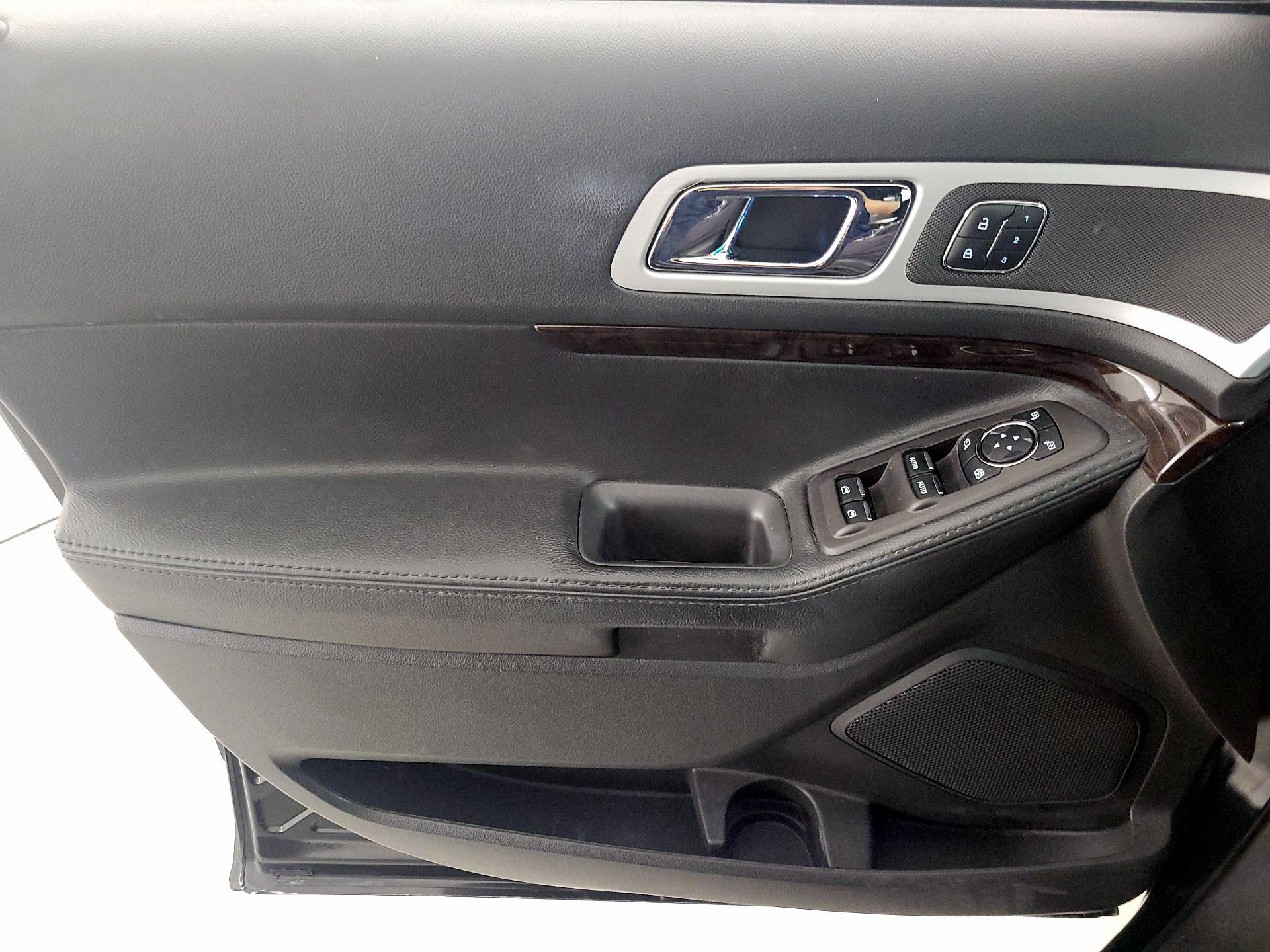 Thumbnail: 2014 Ford Explorer - 12