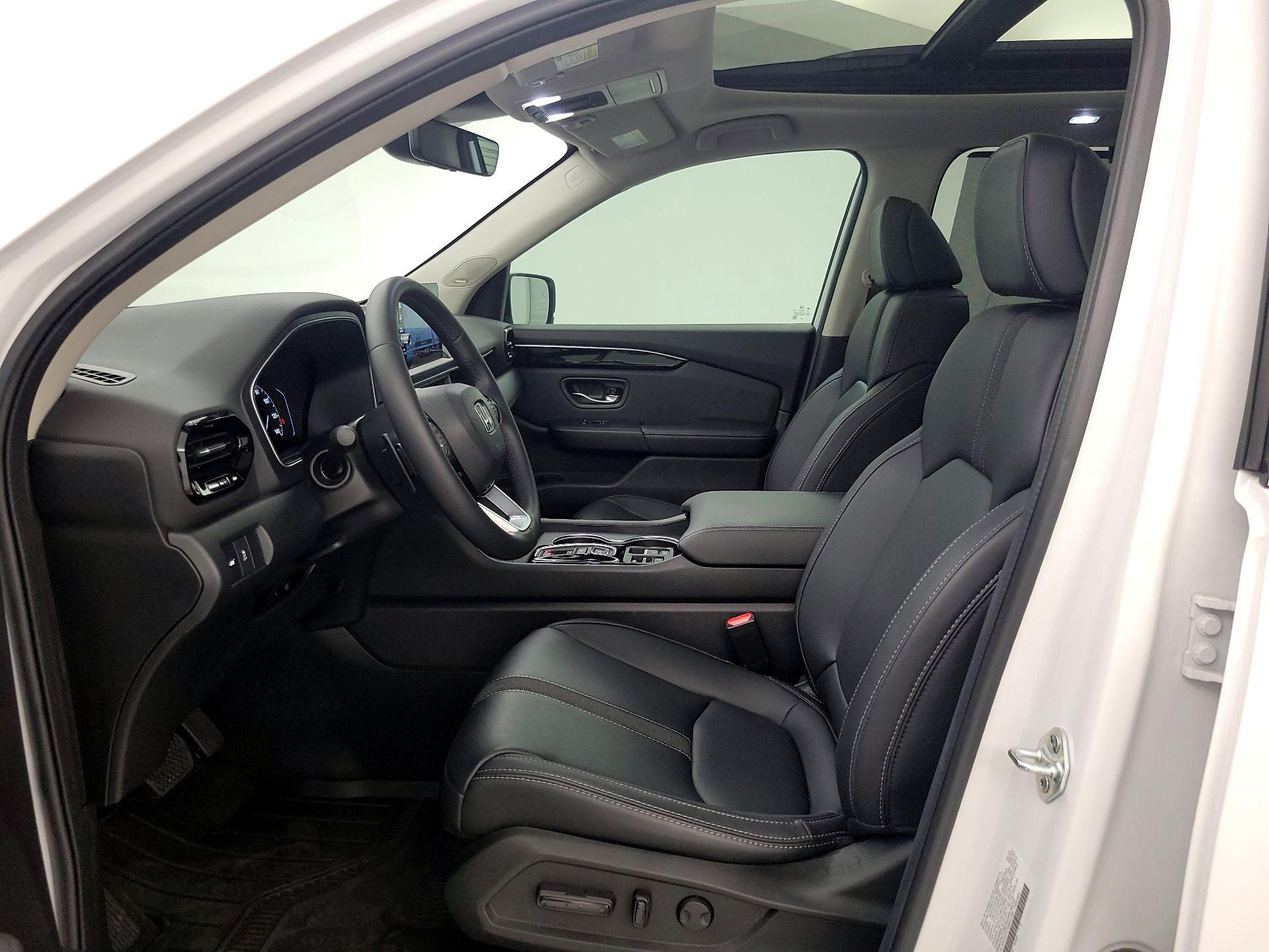 Thumbnail: 2025 Honda Pilot - 11