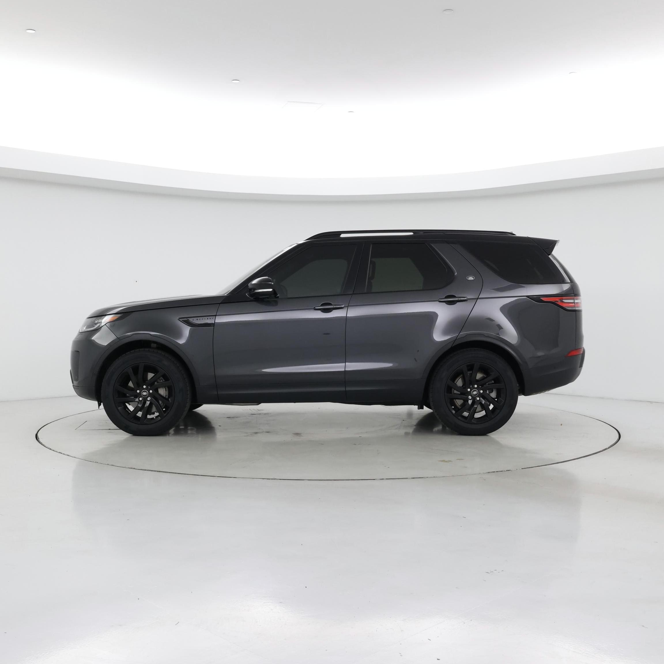 Thumbnail: 2020 Land Rover Discovery - 3