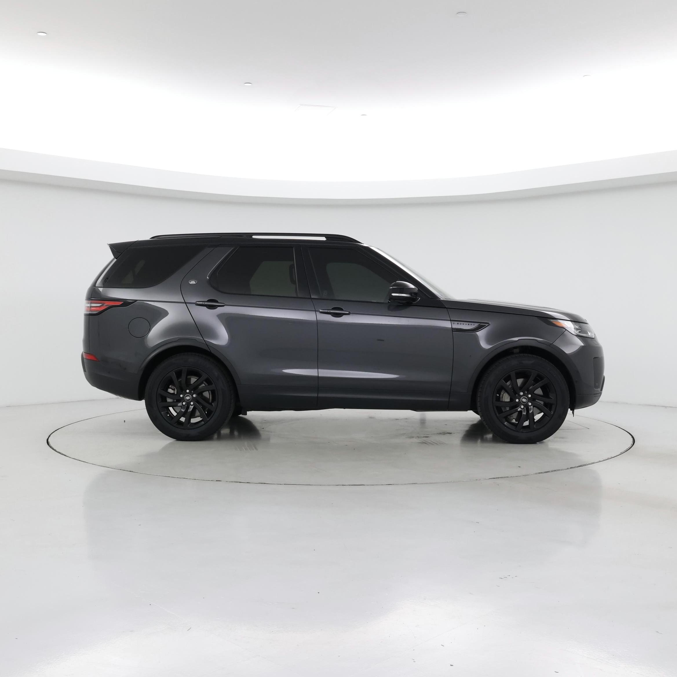Thumbnail: 2020 Land Rover Discovery - 7