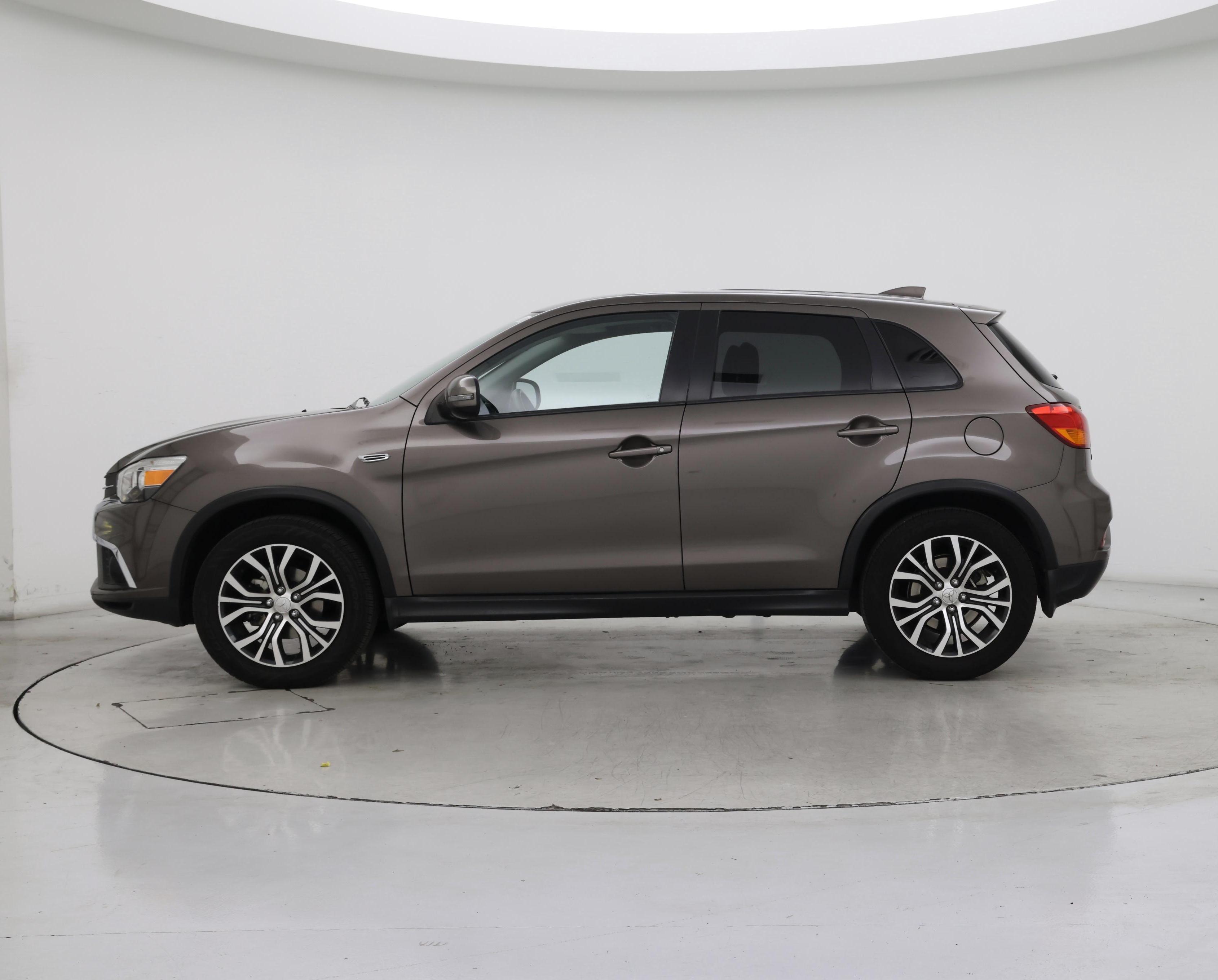 Thumbnail: 2018 Mitsubishi Outlander Sport - 3