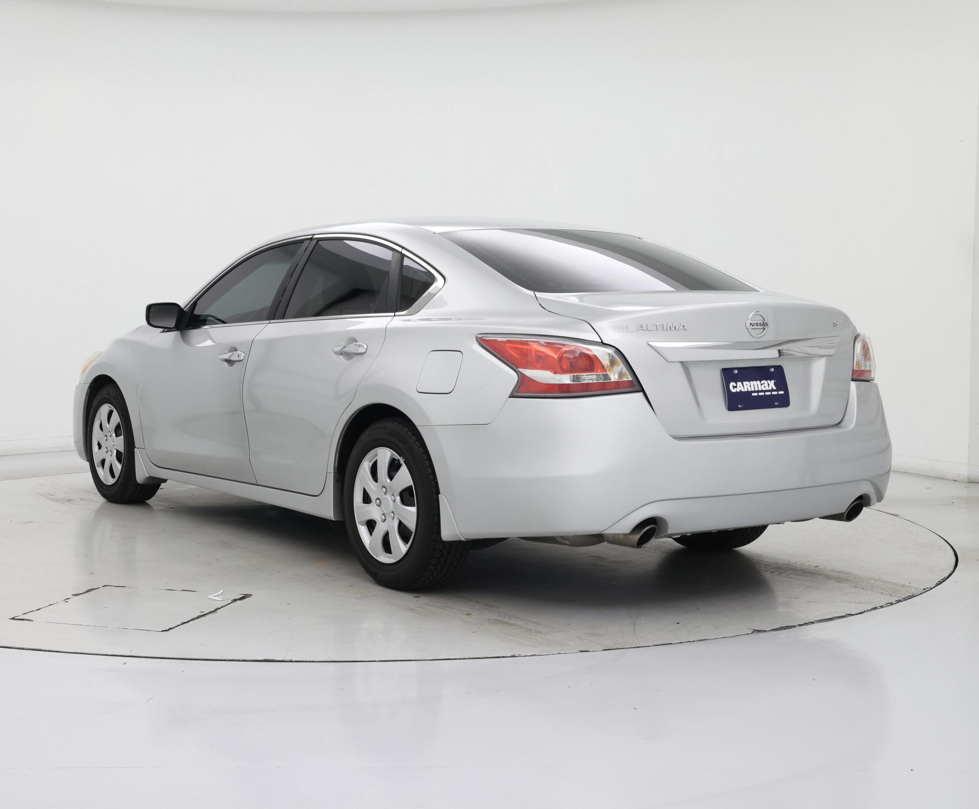 Thumbnail: 2015 Nissan Altima - 2