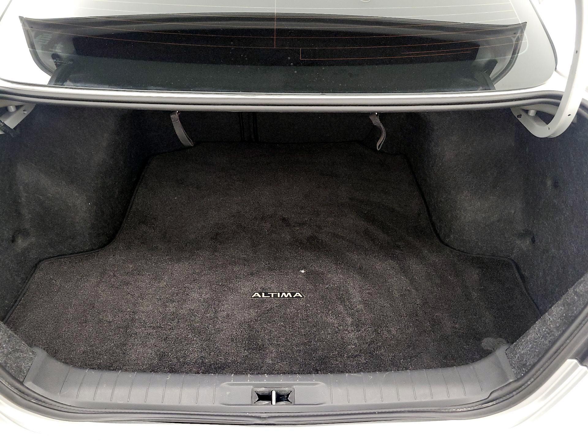 Thumbnail: 2015 Nissan Altima - 19