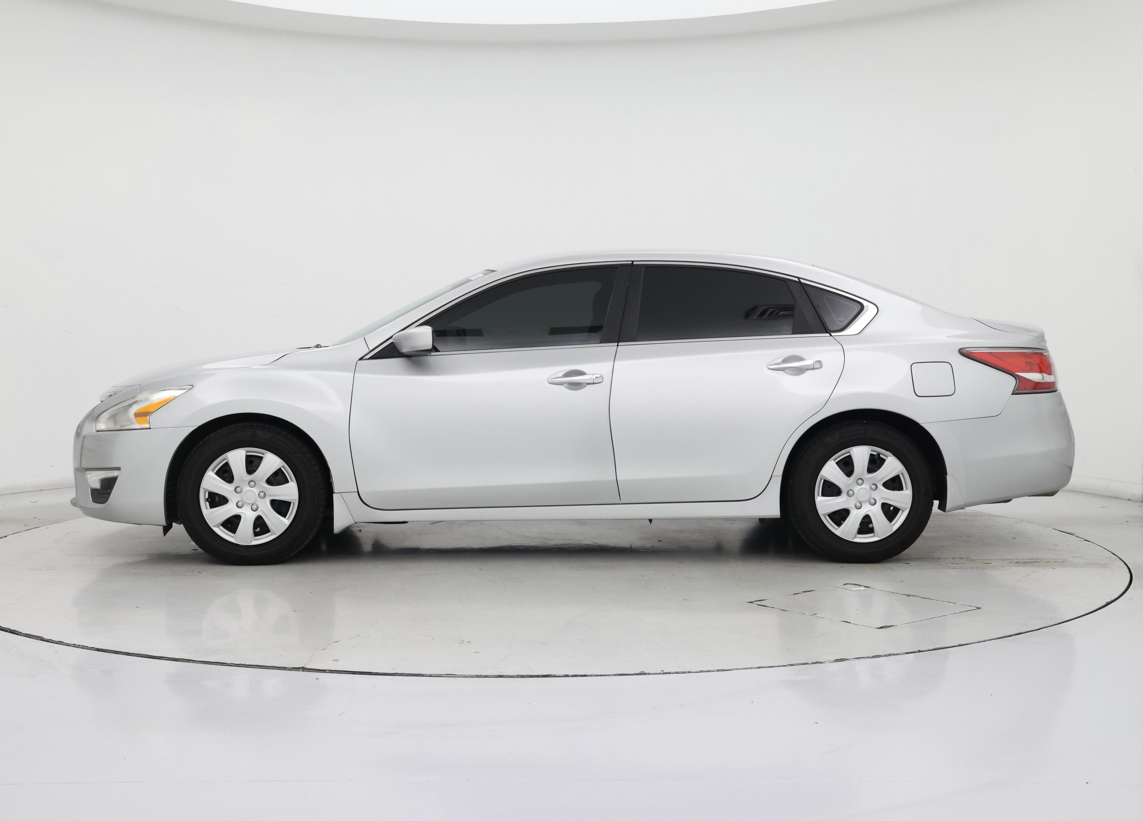 Thumbnail: 2015 Nissan Altima - 3