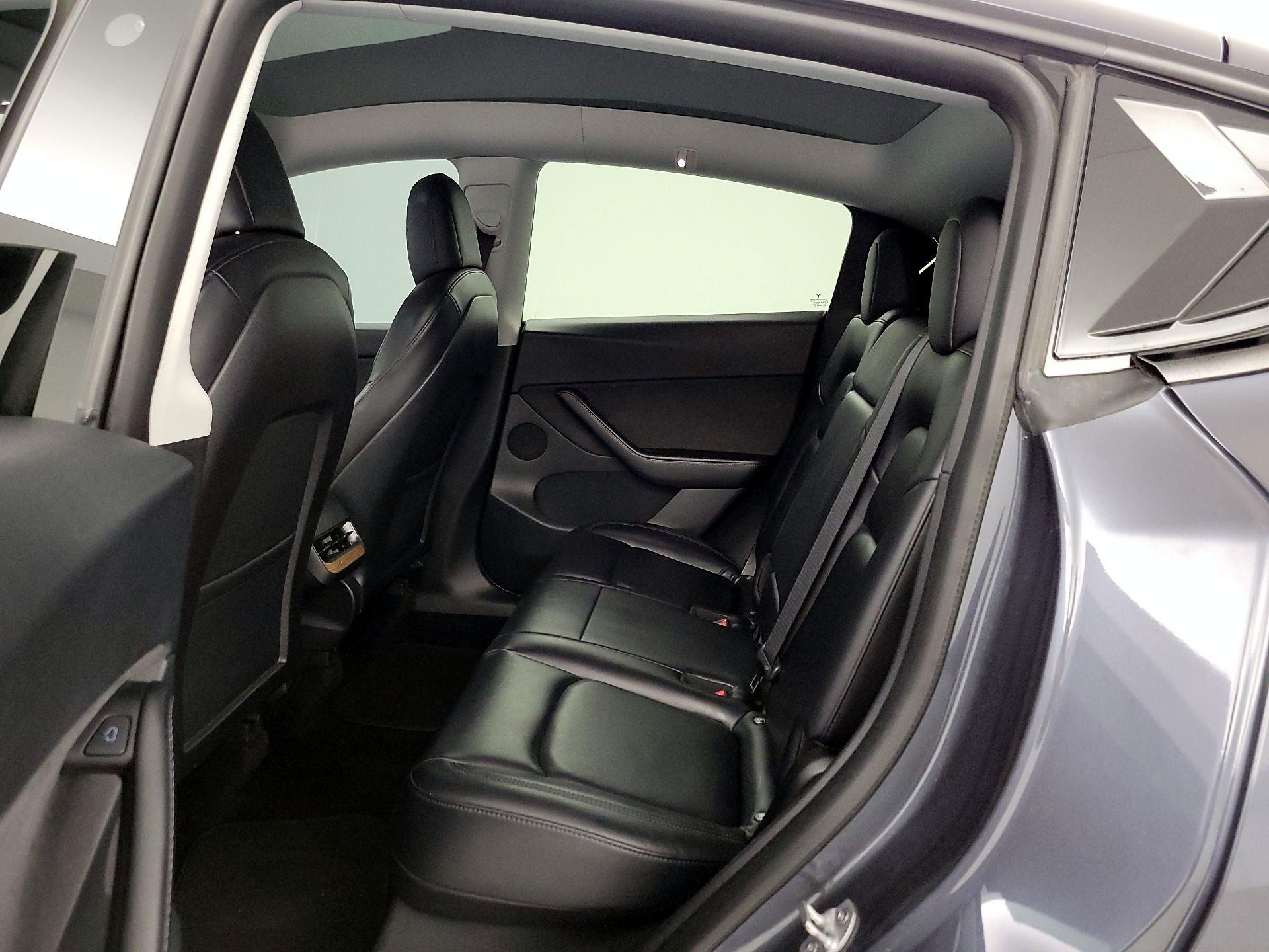 Thumbnail: 2021 Tesla Model Y - 19