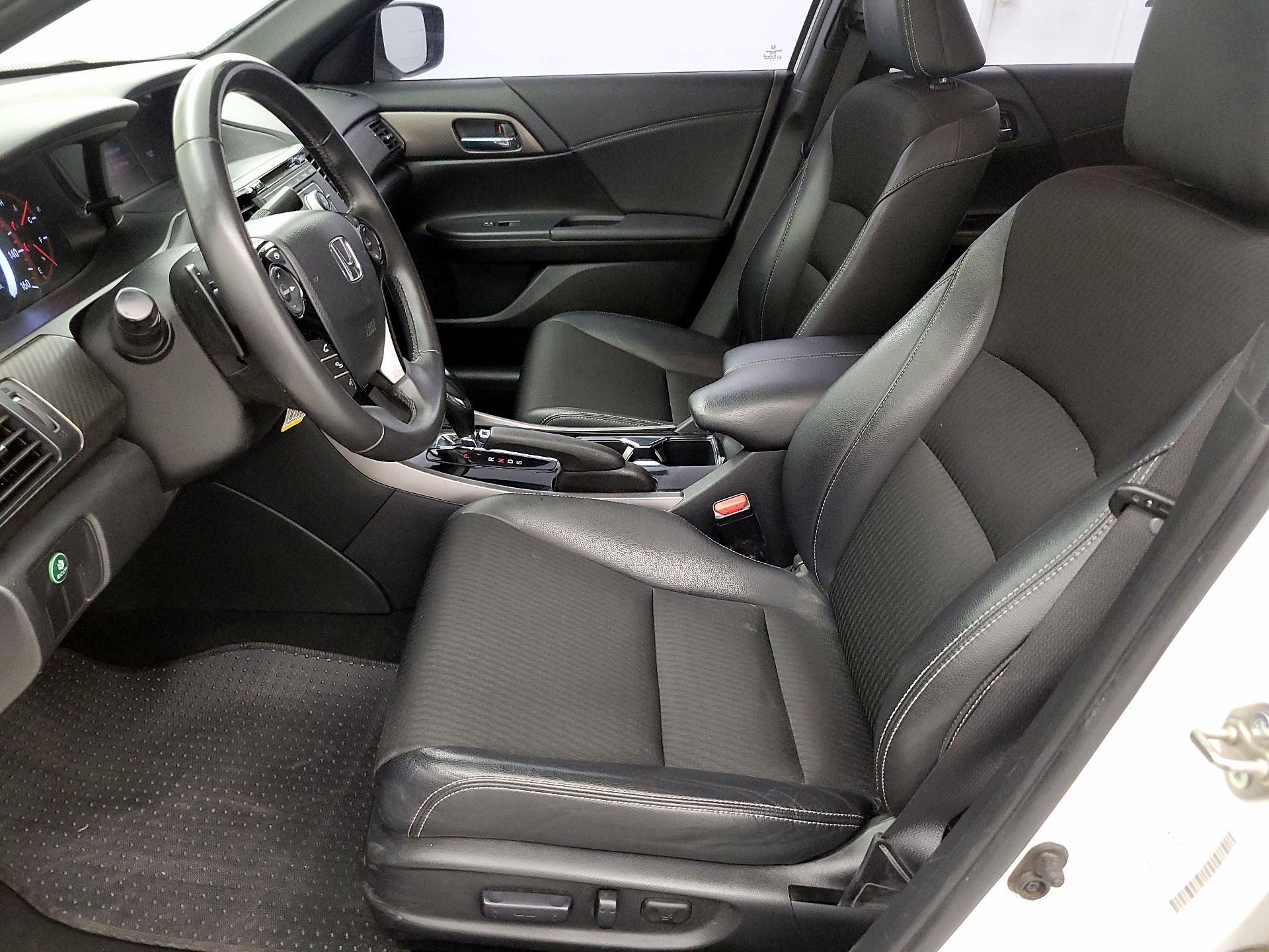 Thumbnail: 2016 Honda Accord - 11
