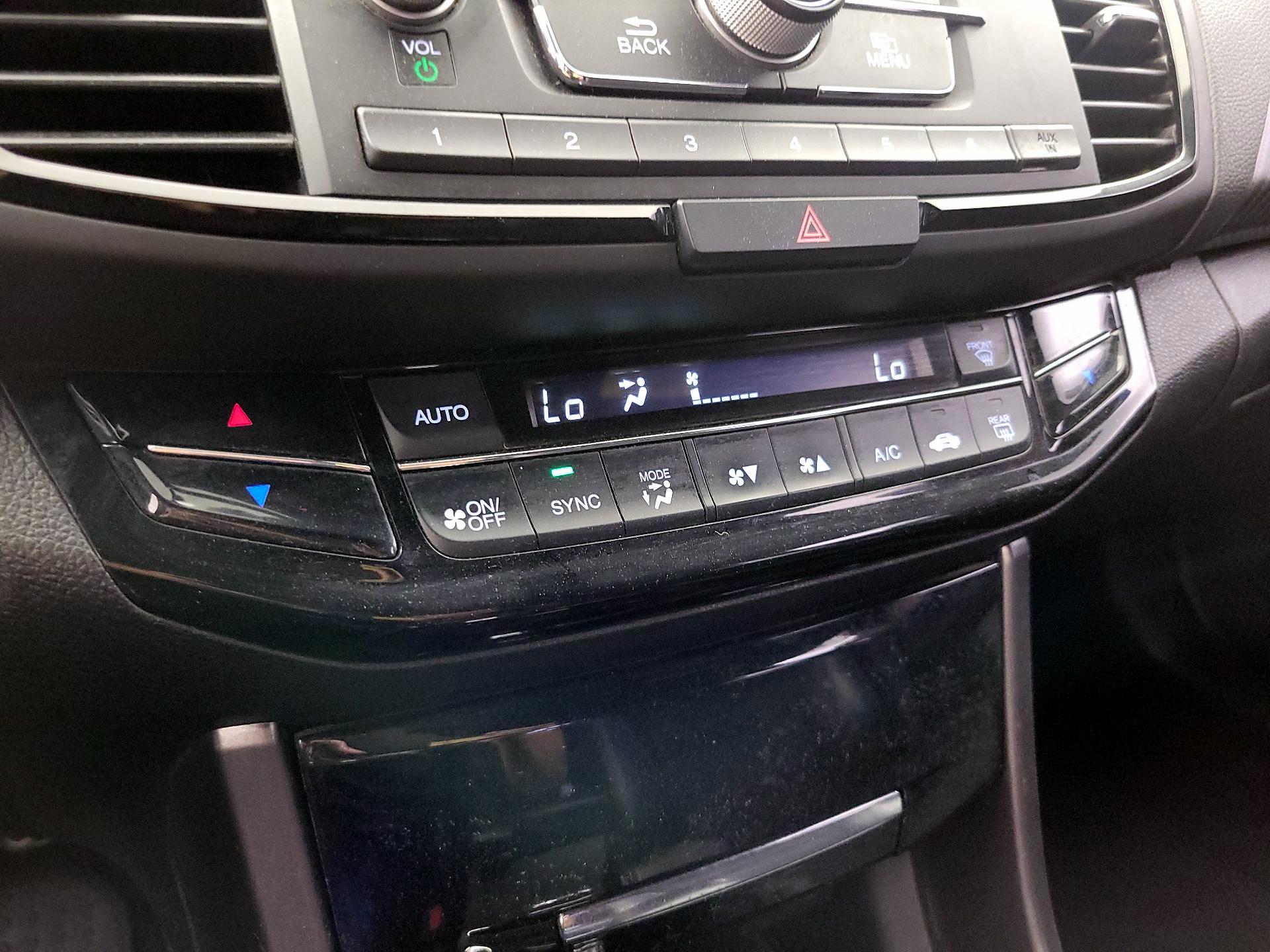 Thumbnail: 2016 Honda Accord - 16
